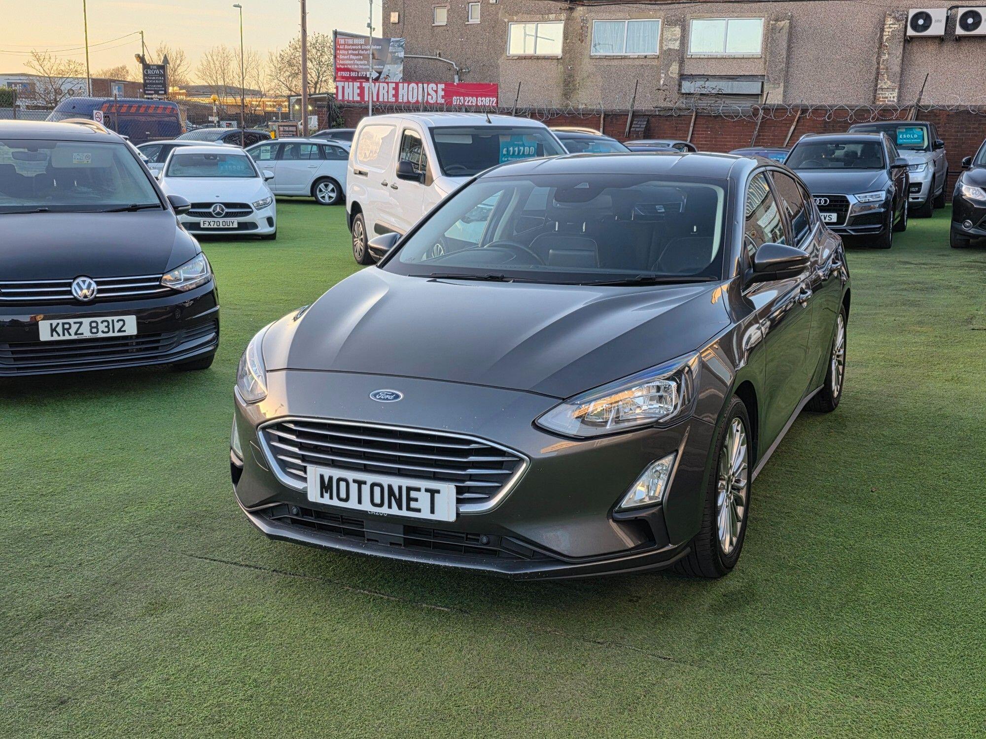 Ford Focus view 17