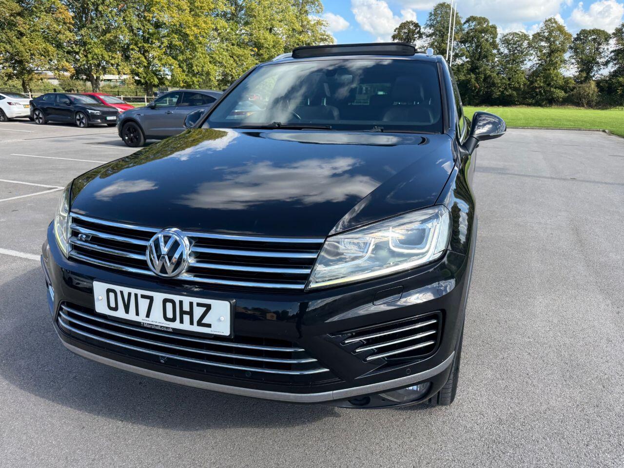 Volkswagen Touareg view 13