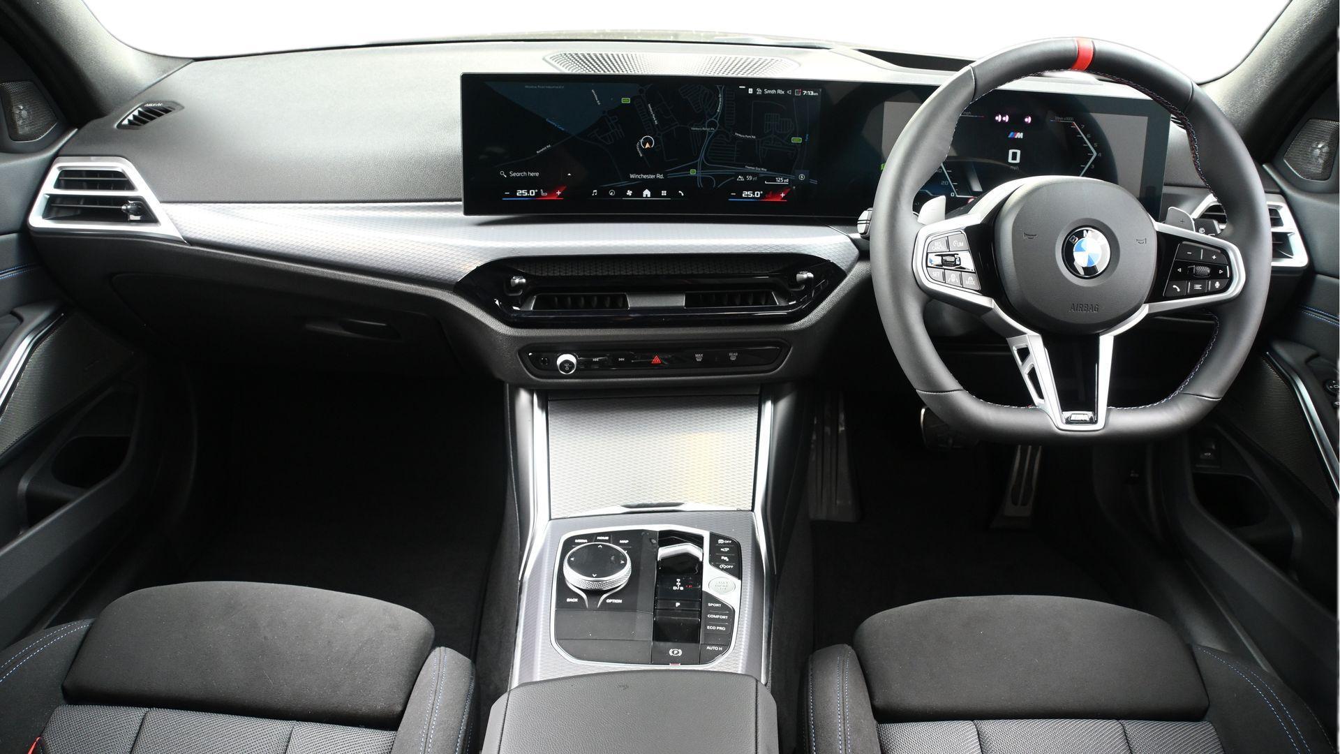 BMW 3 Series view 4