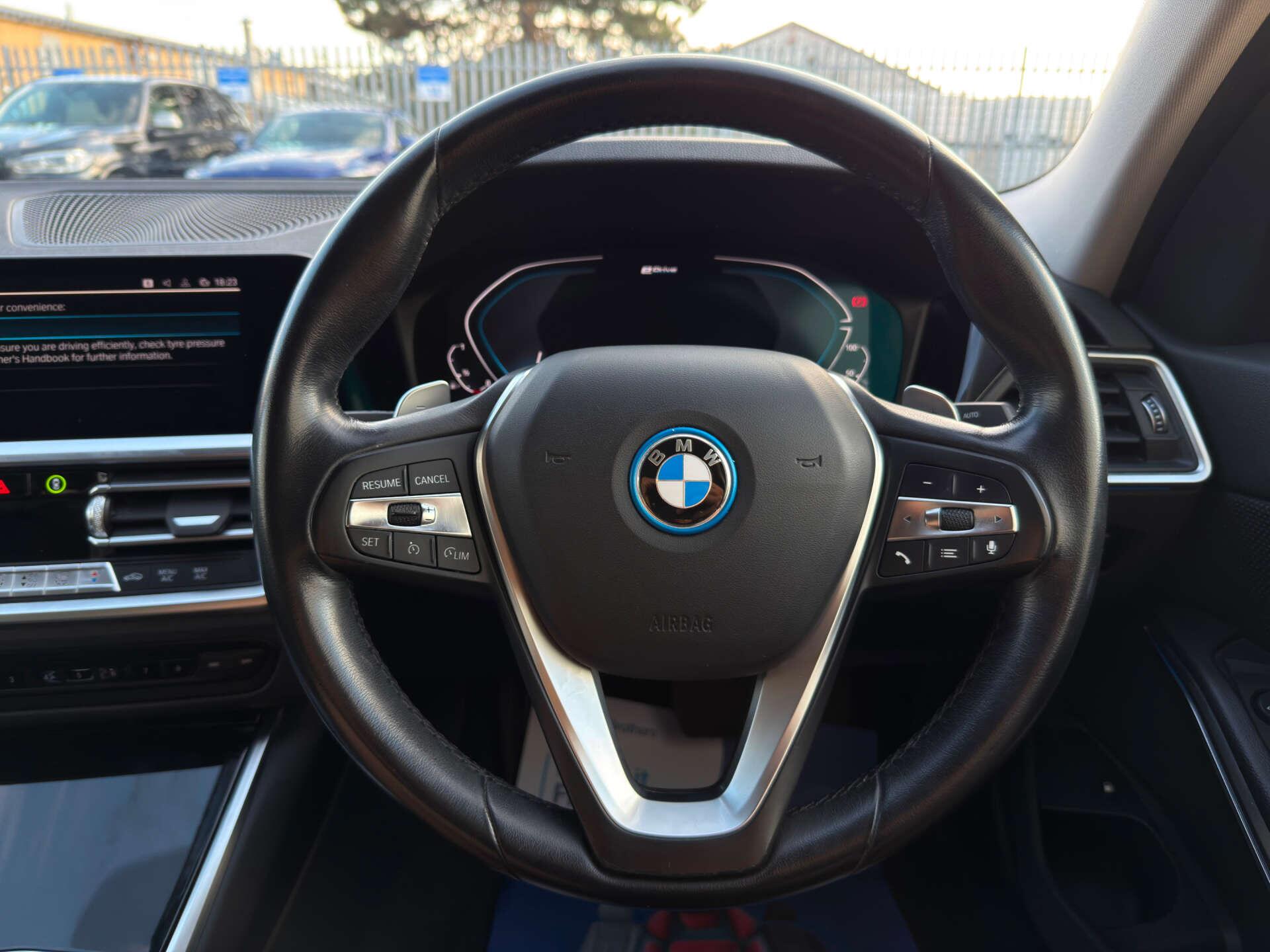 BMW 3 Series view 48