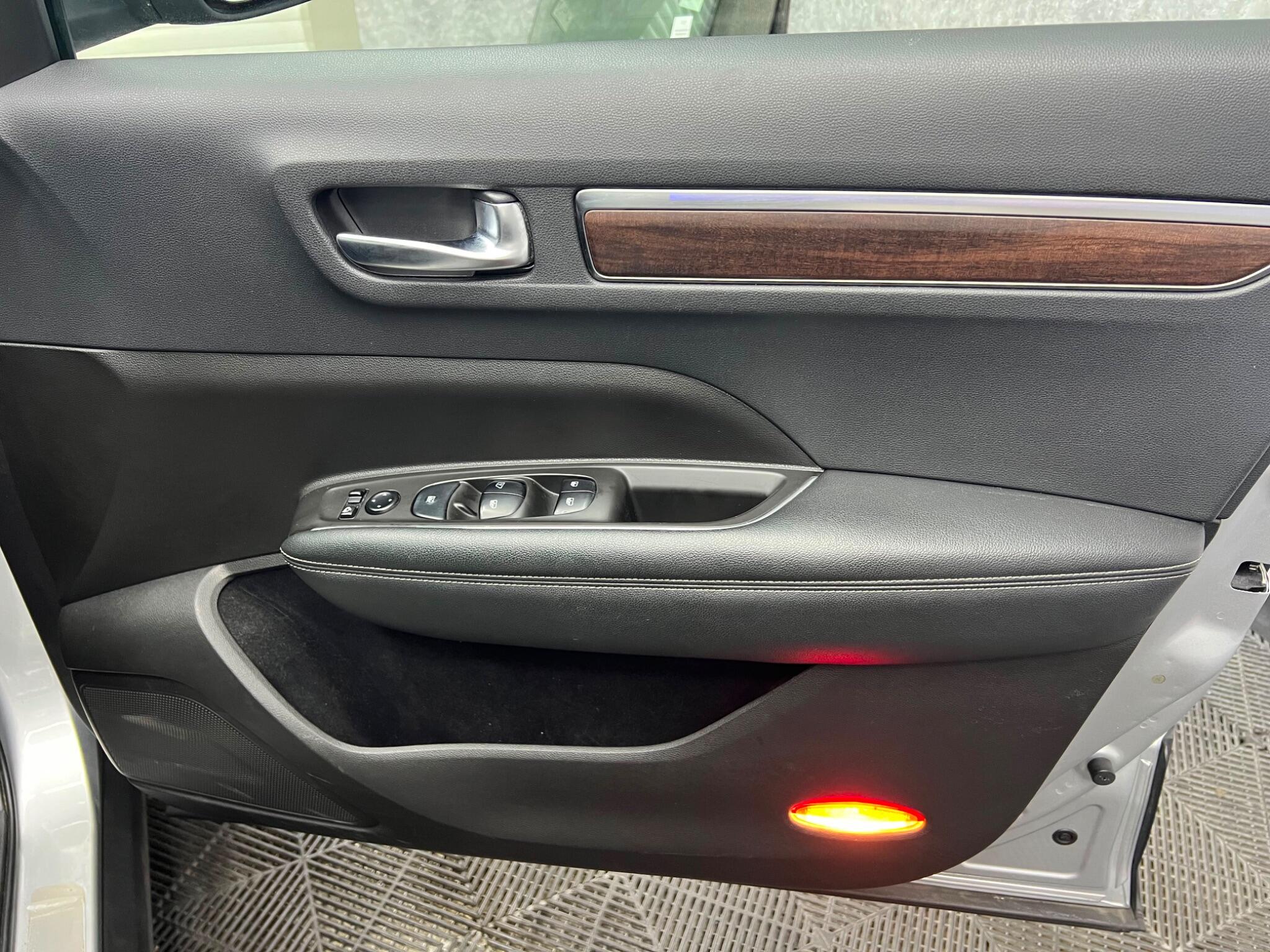 Renault Koleos view 14
