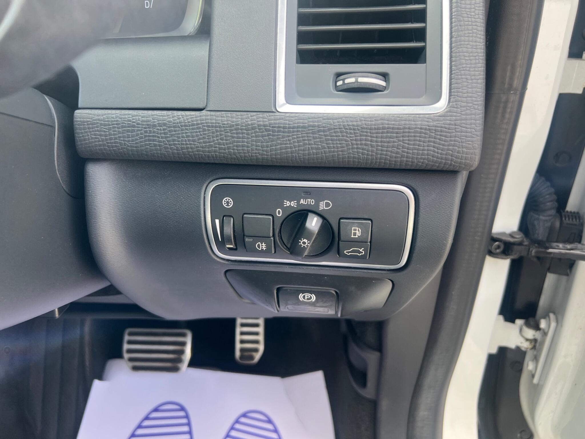 Volvo XC60 view 18