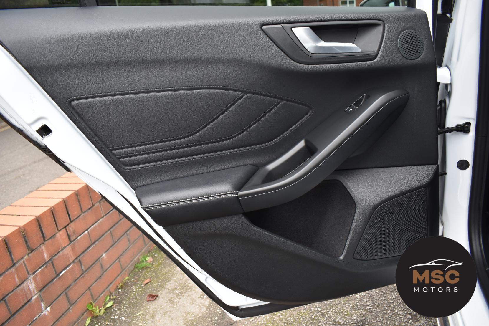 Ford Focus view 63