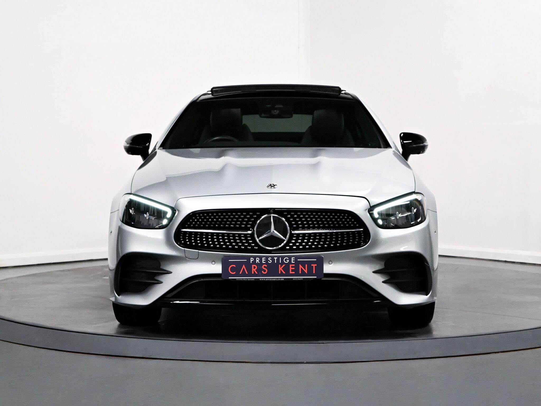 Mercedes-Benz E-Class view 35