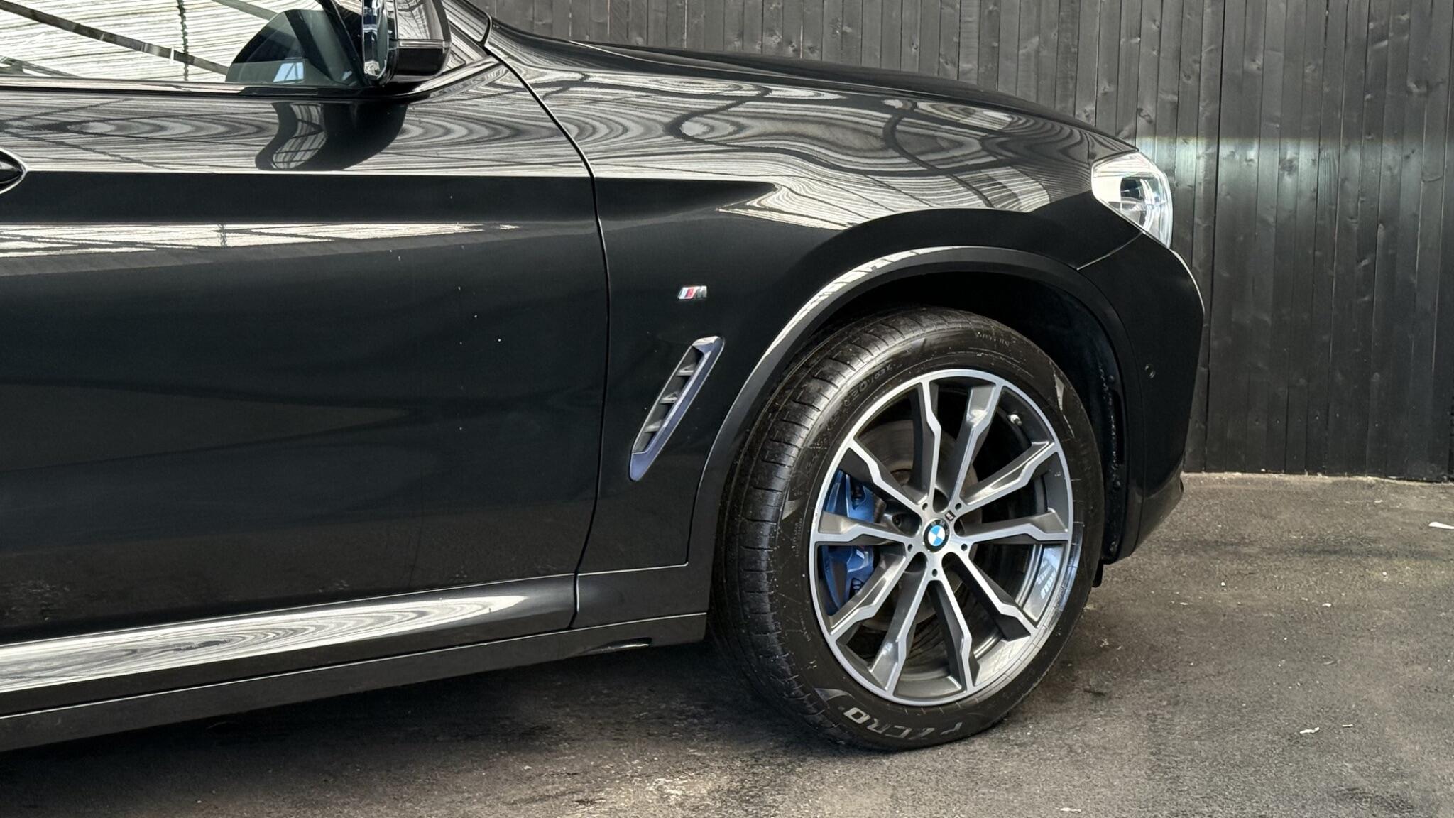 BMW X3 view 25