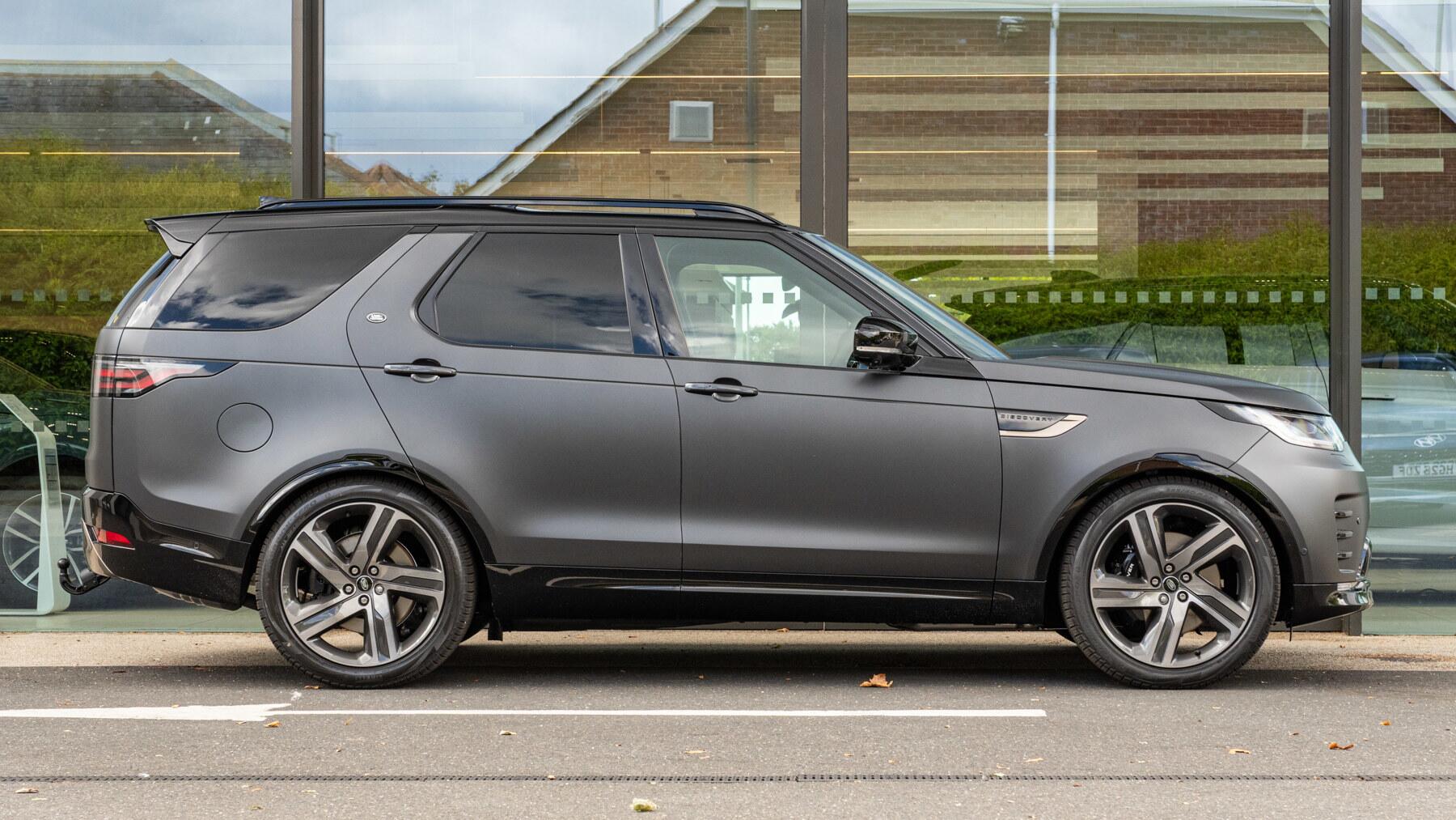 Land Rover Discovery view 5