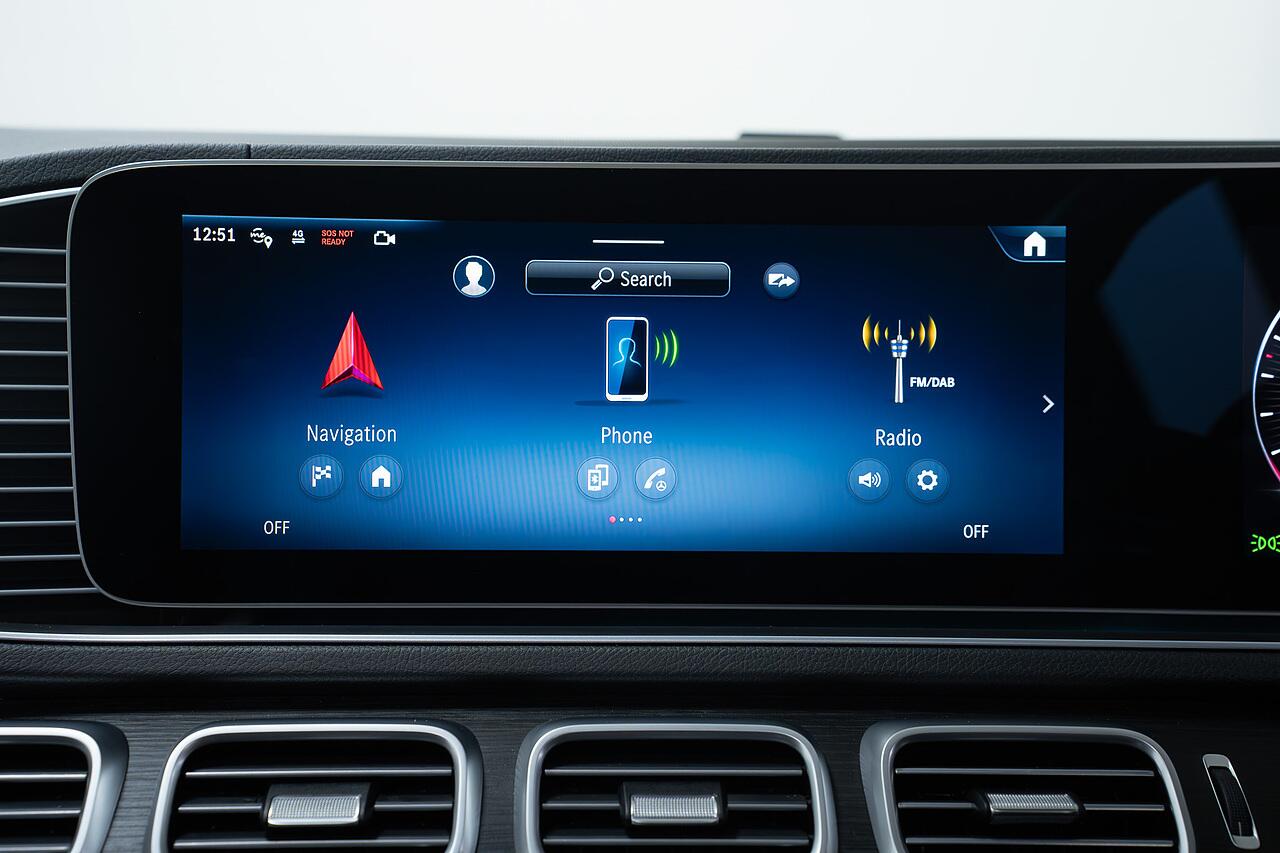 Mercedes-Benz GLS view 16