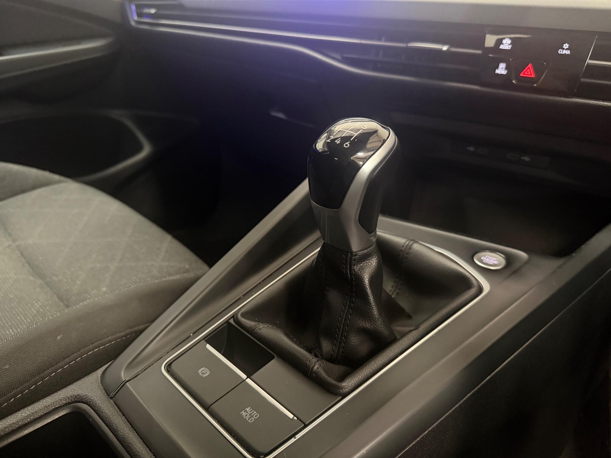 Volkswagen Golf view 25