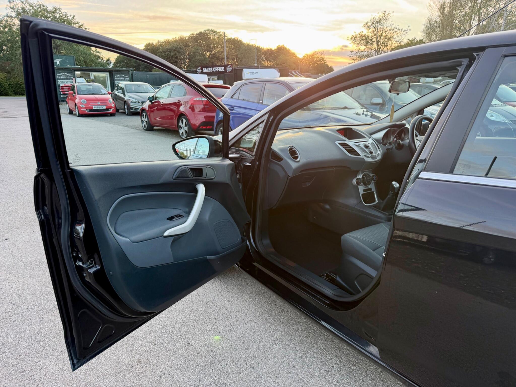 Ford Fiesta view 36