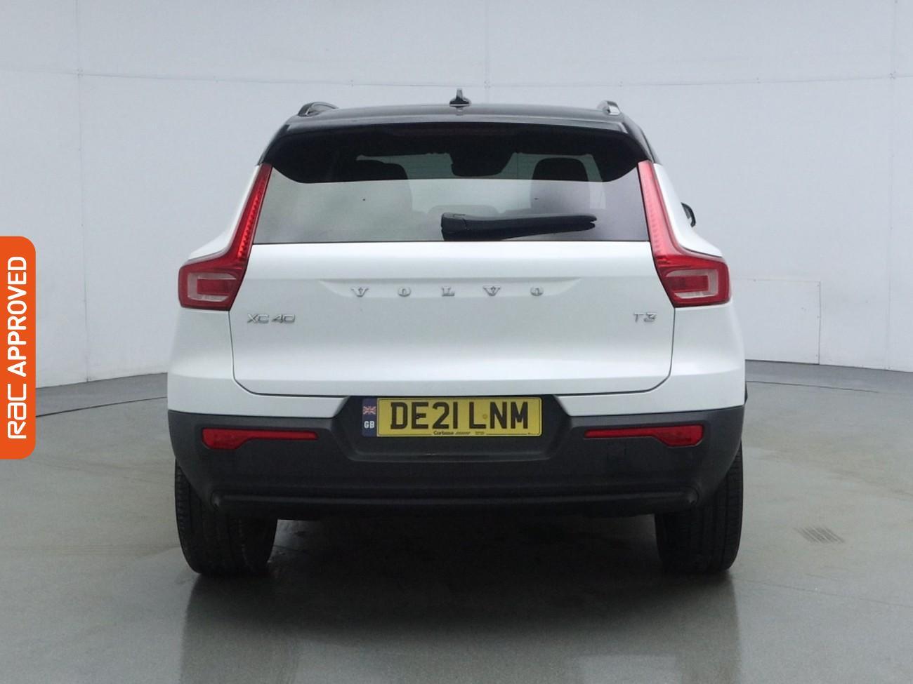 Volvo XC40 view 8