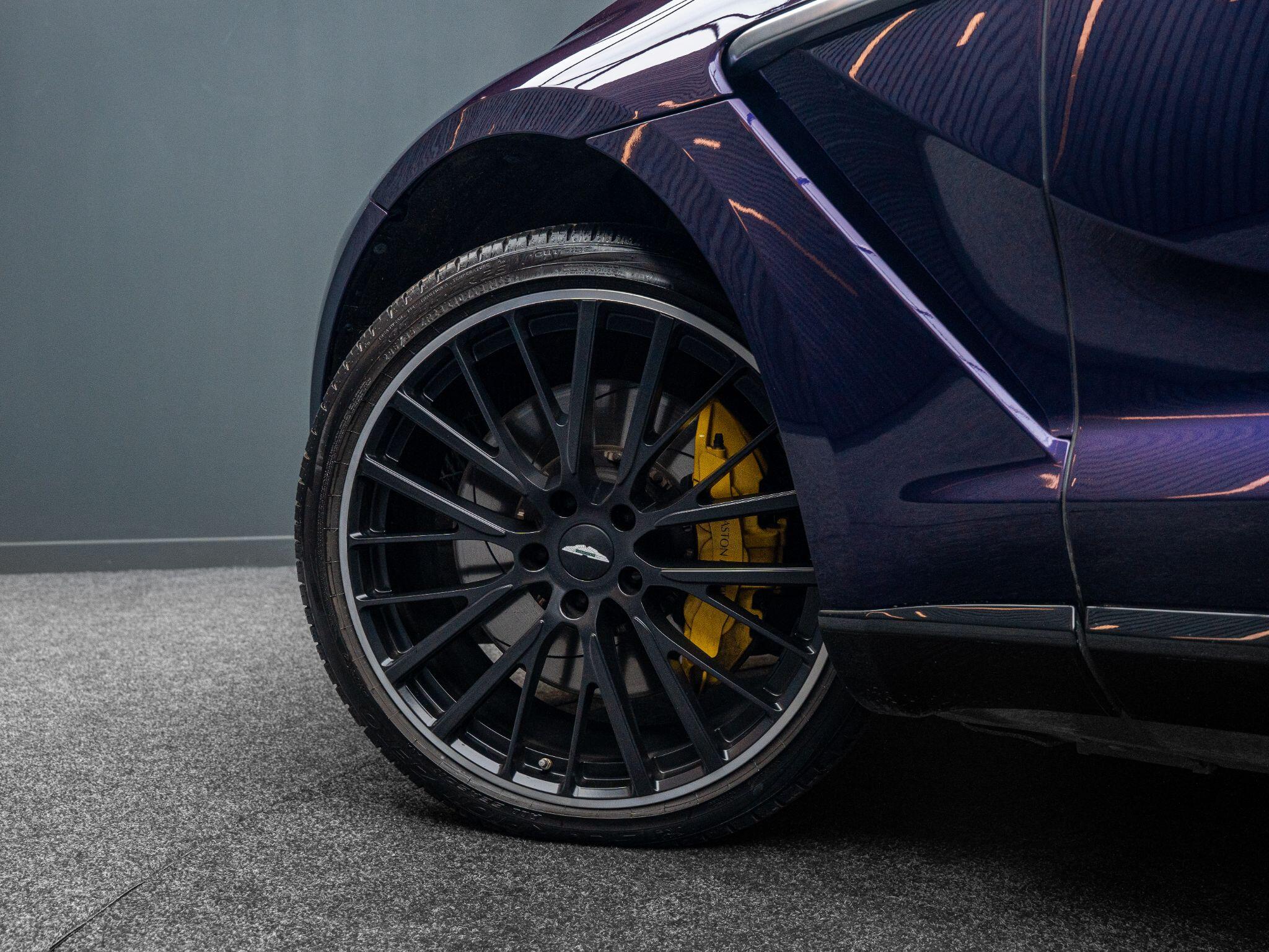 Aston Martin DBX view 13