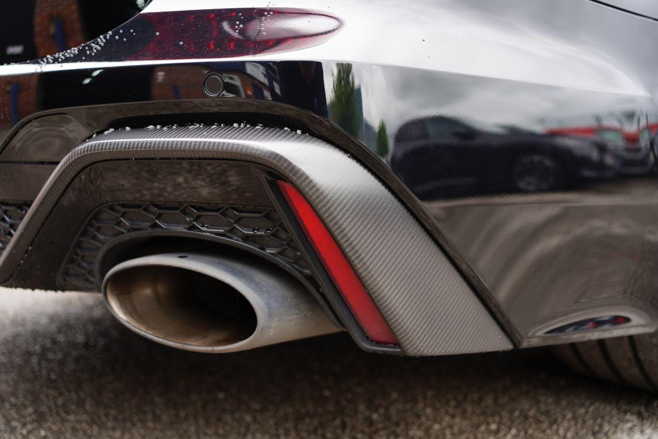 Audi RS6 view 22