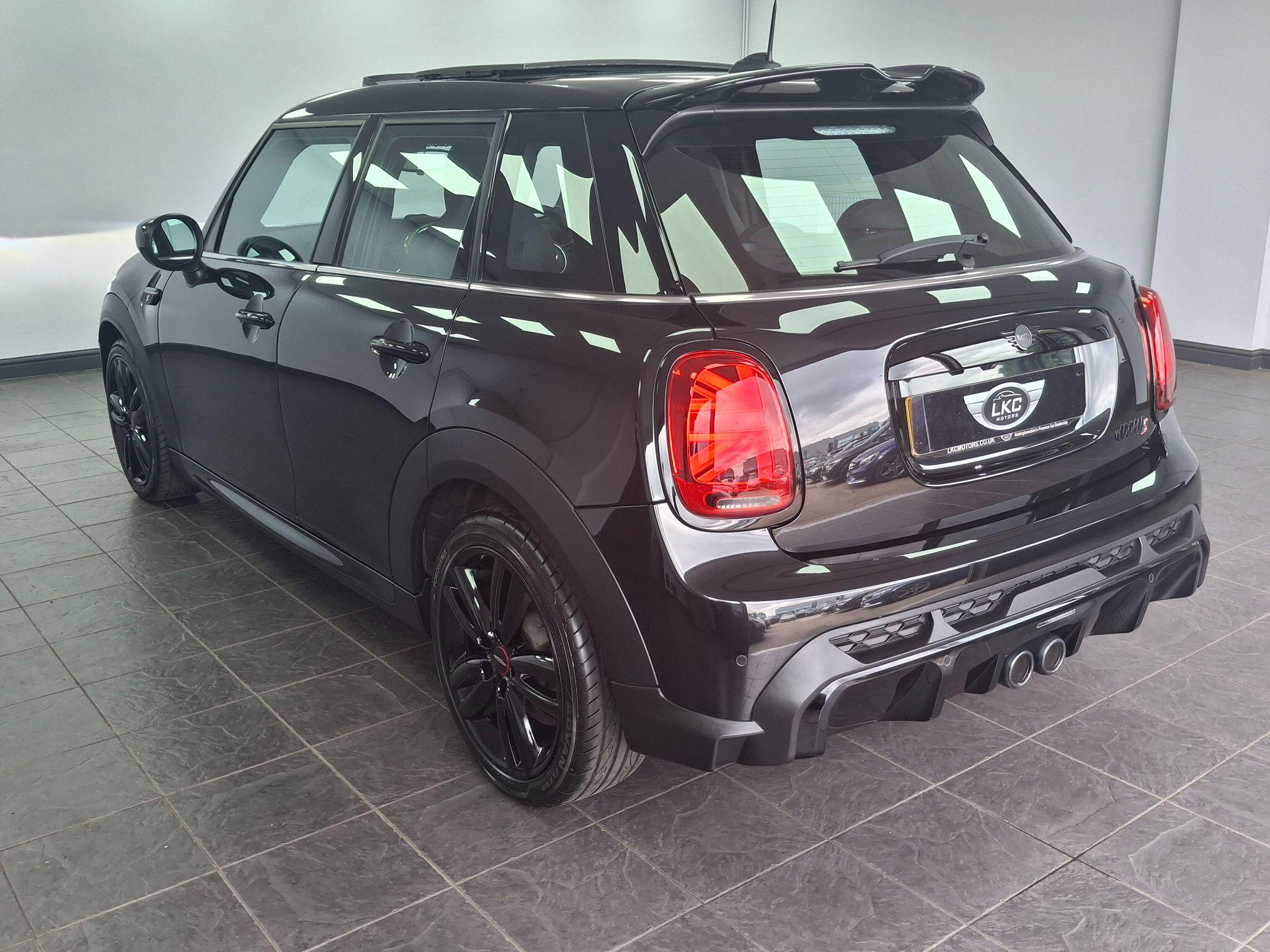 Mini Hatch view 49