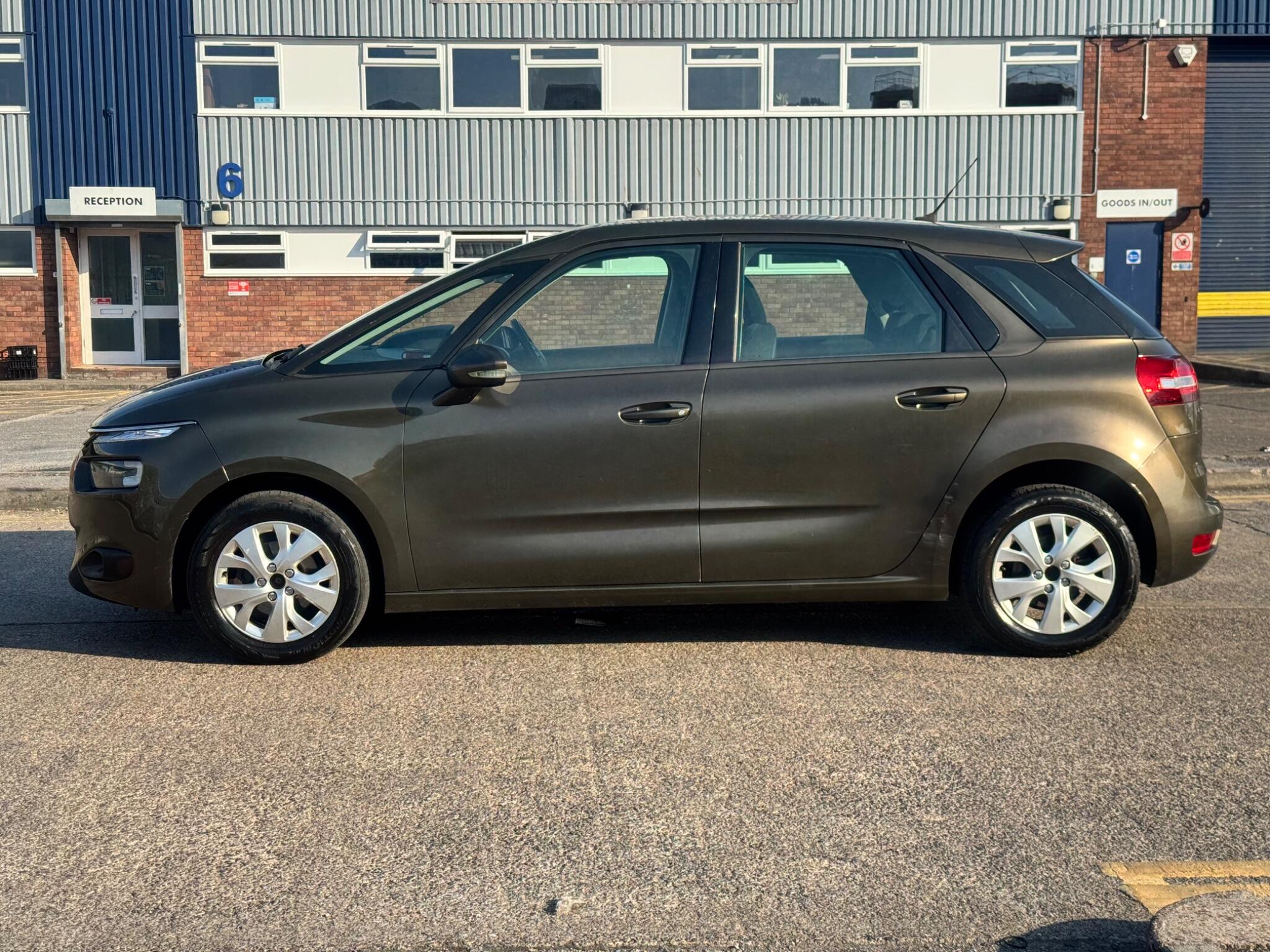 Citroen C4 Picasso view 11