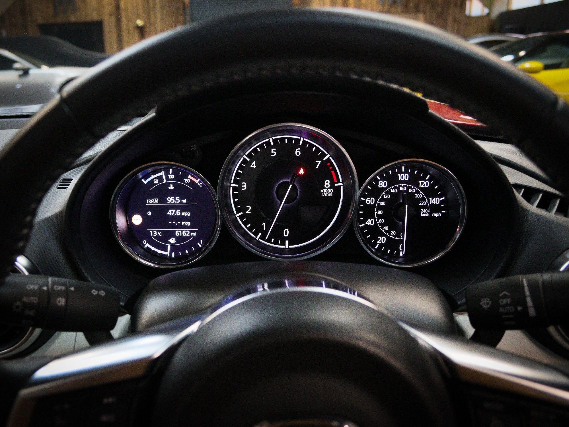 Mazda MX-5 view 15