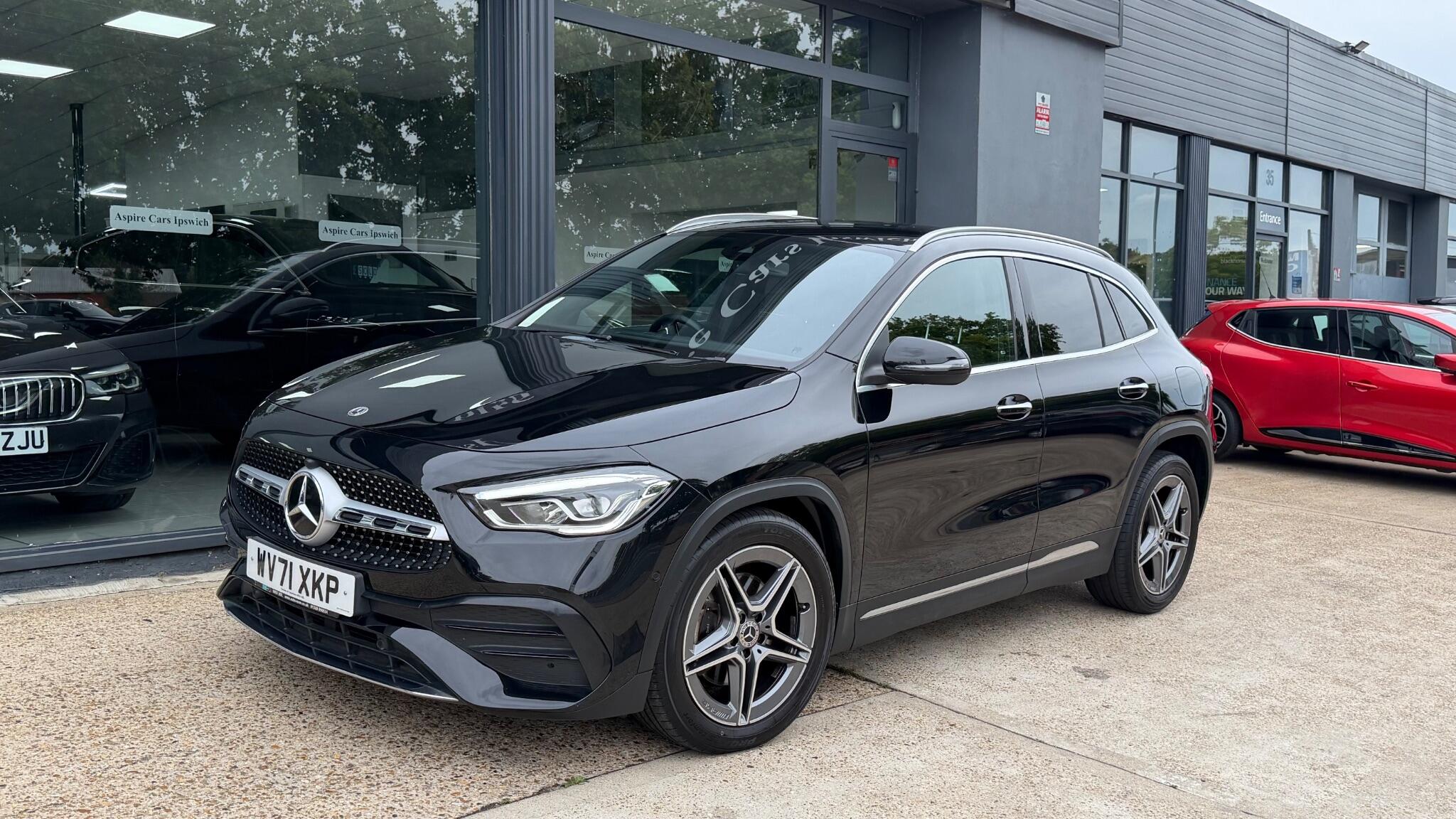Mercedes-Benz Gla view 2