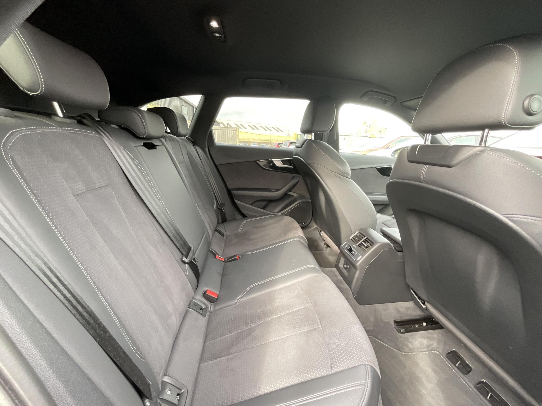 Audi A4 view 12