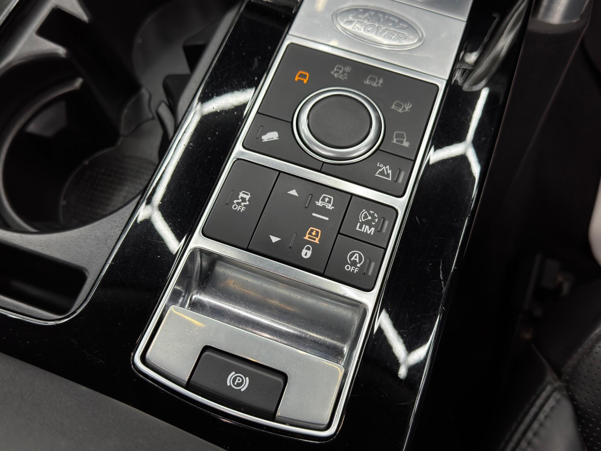 Land Rover Discovery view 29