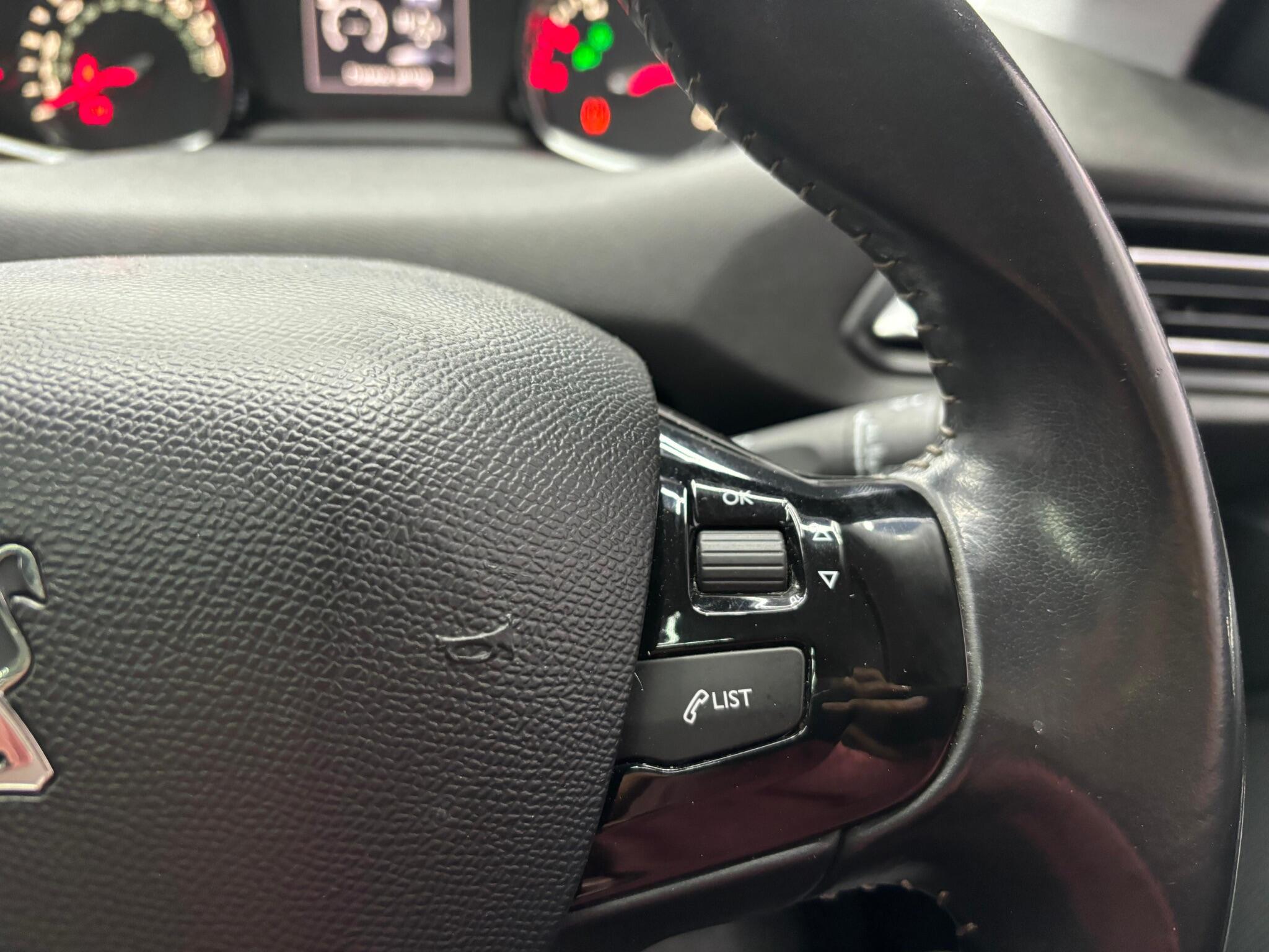 Peugeot 308 view 23
