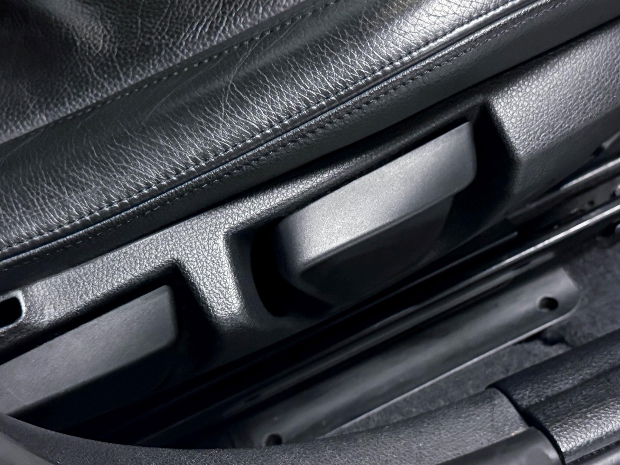 BMW 1 Series view 14