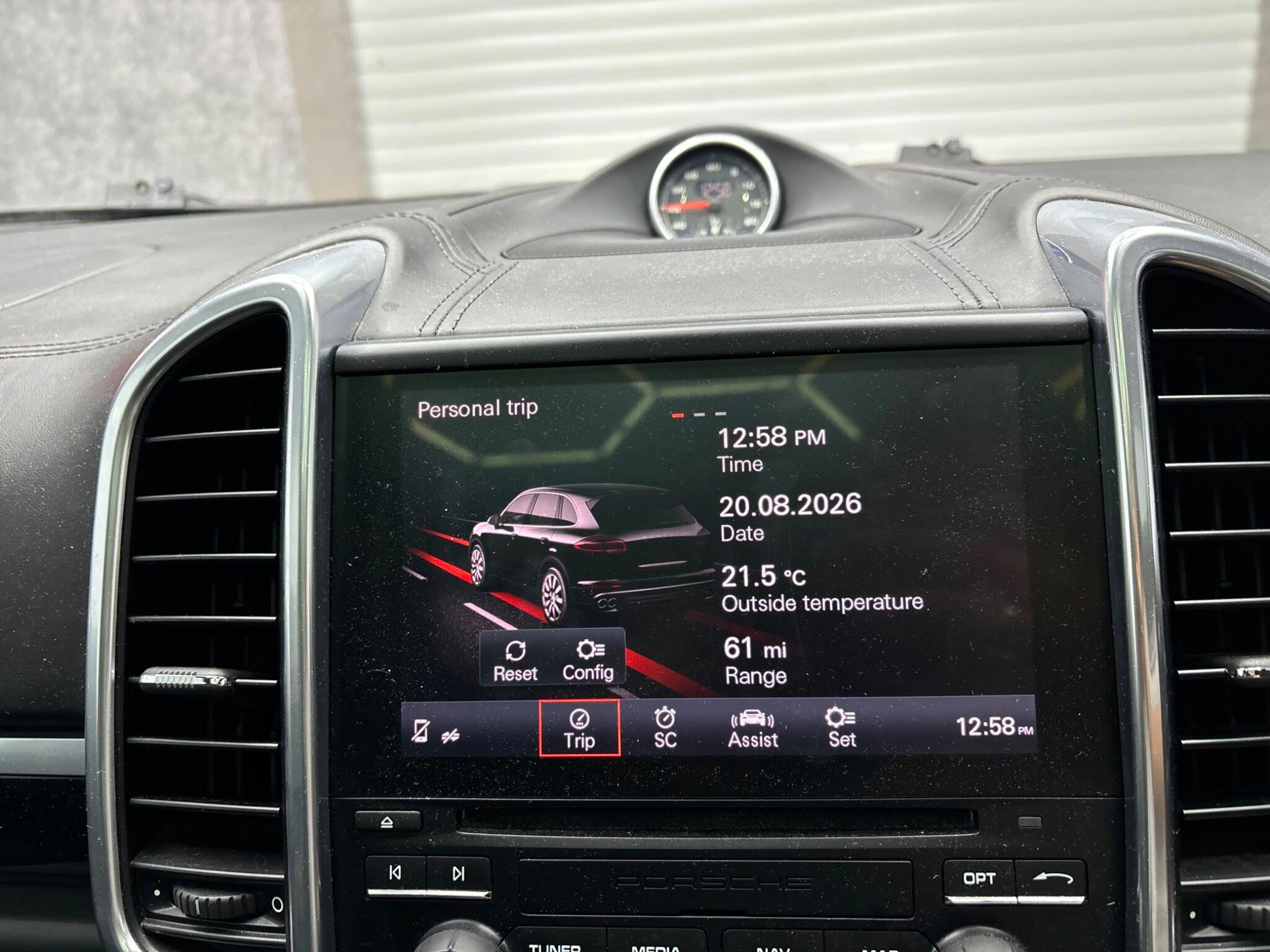 Porsche Cayenne view 49