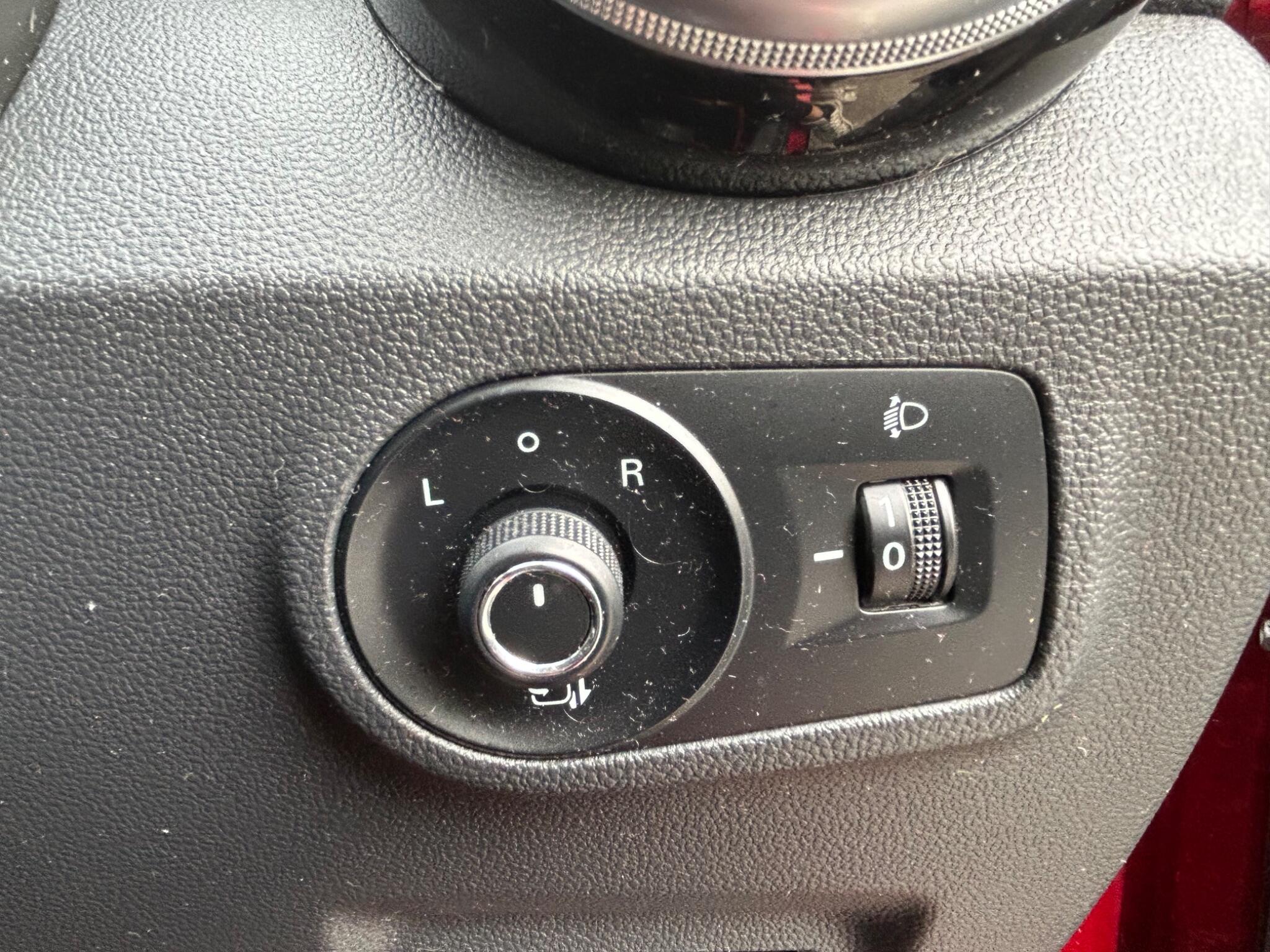 MG ZS view 30