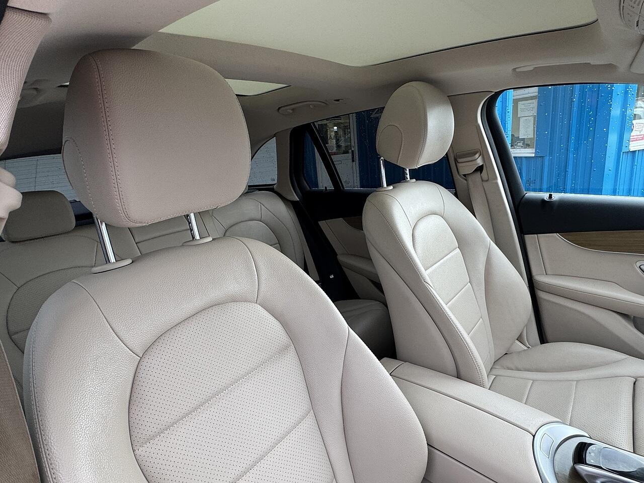 Mercedes-Benz GLC view 6