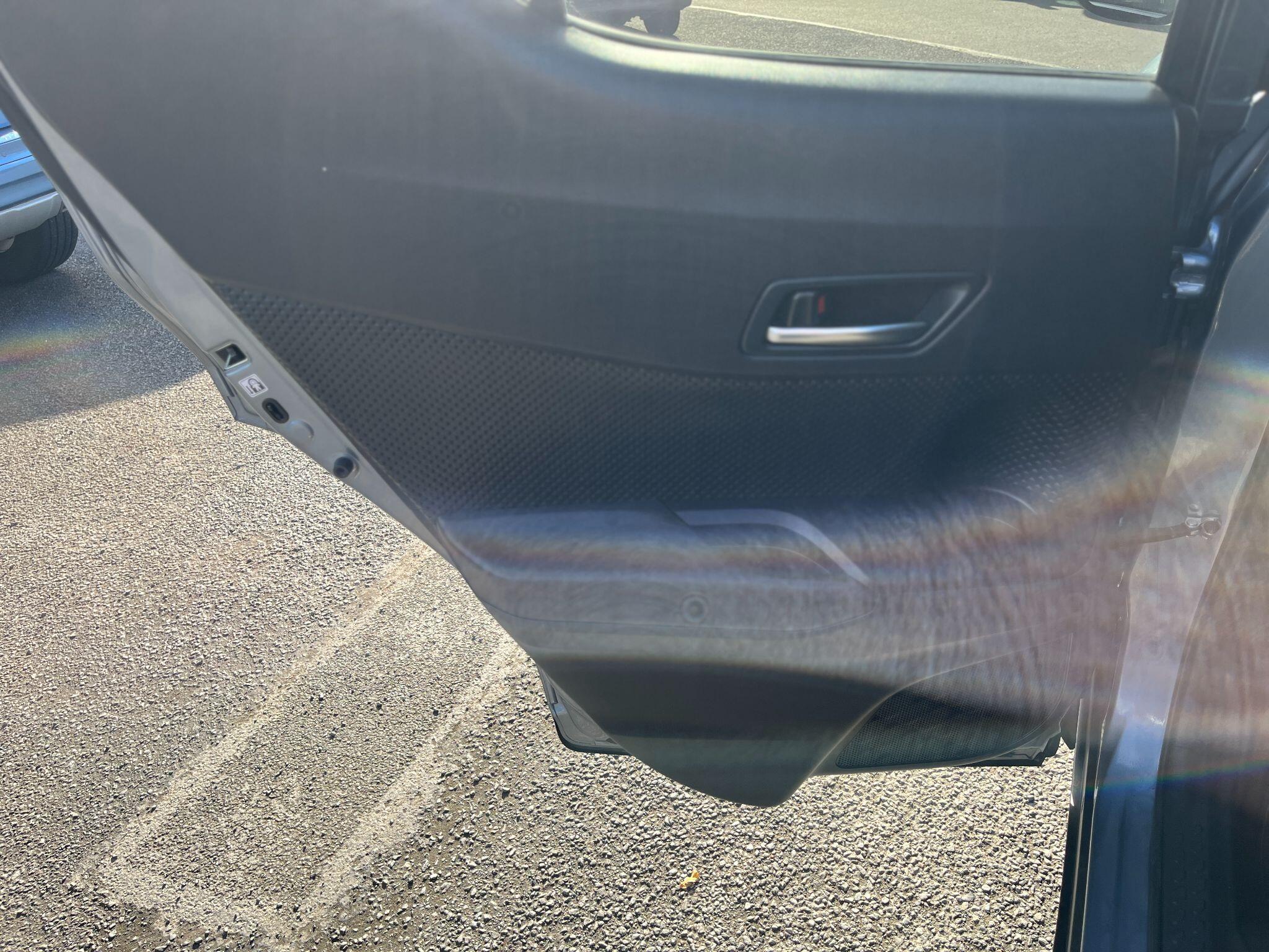 Toyota C-HR view 18