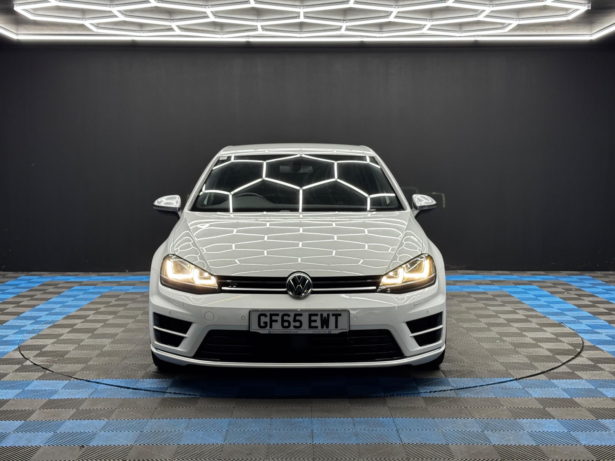 Volkswagen Golf view 2
