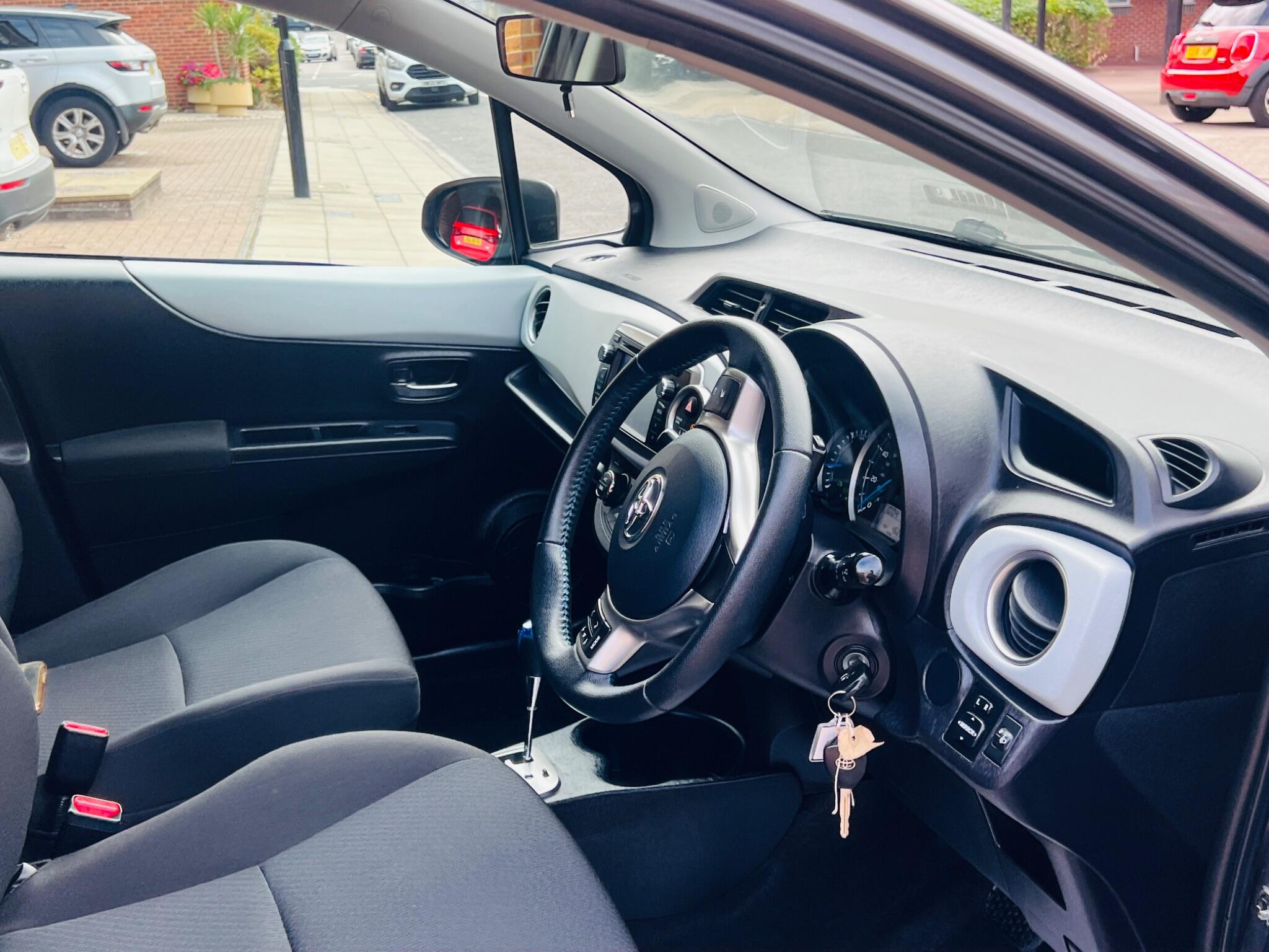 Toyota Yaris view 29