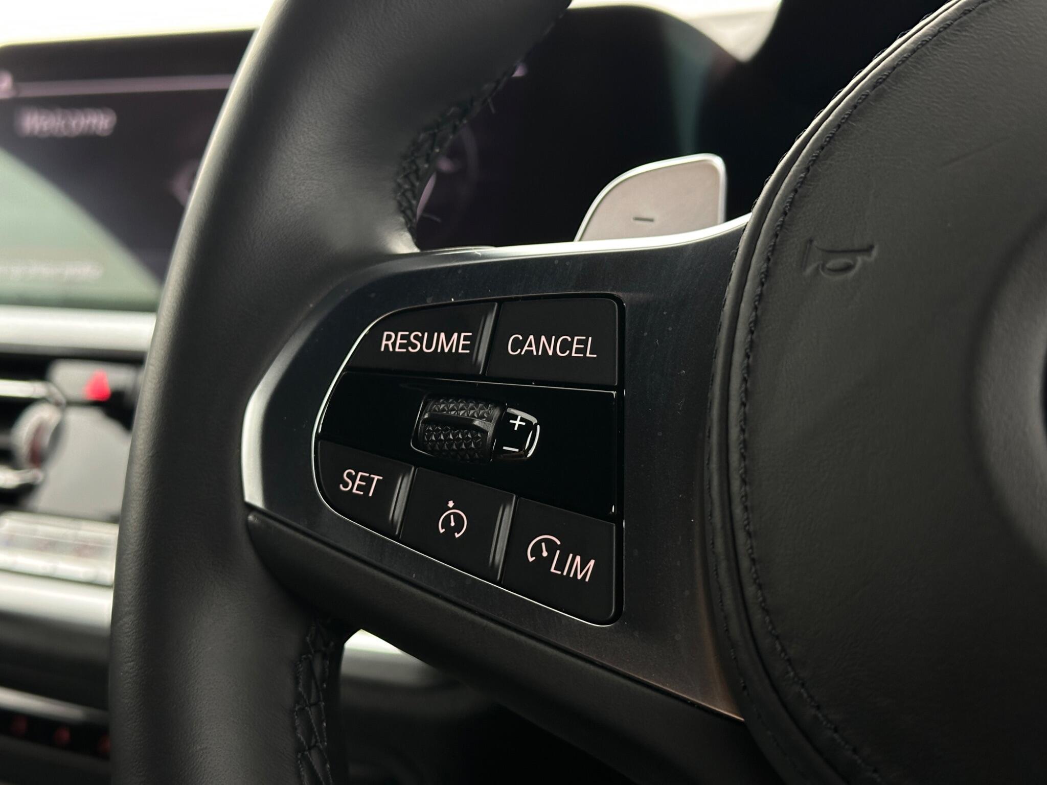 BMW 3 Series view 15