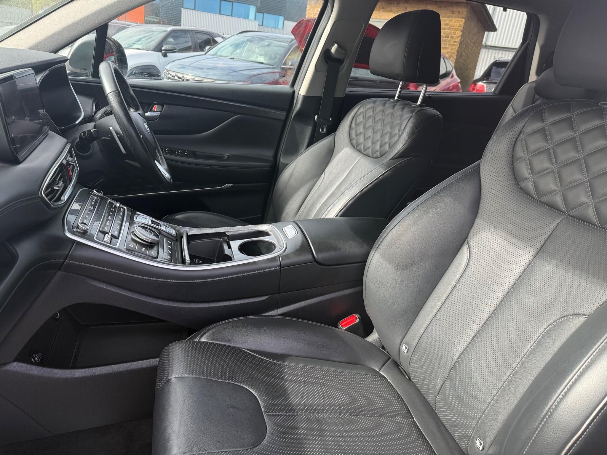Hyundai Santa Fe view 32