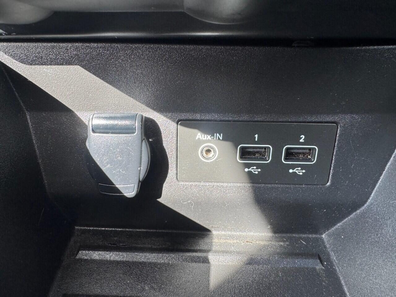 Renault Clio view 39