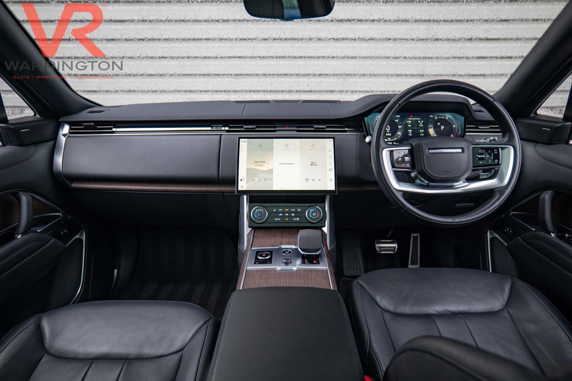 Land Rover Range Rover view 2