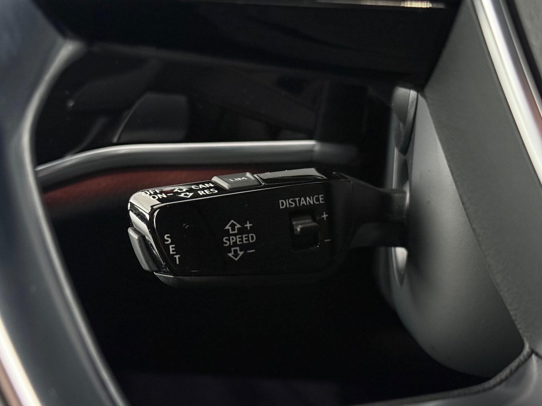 Audi A8 view 21