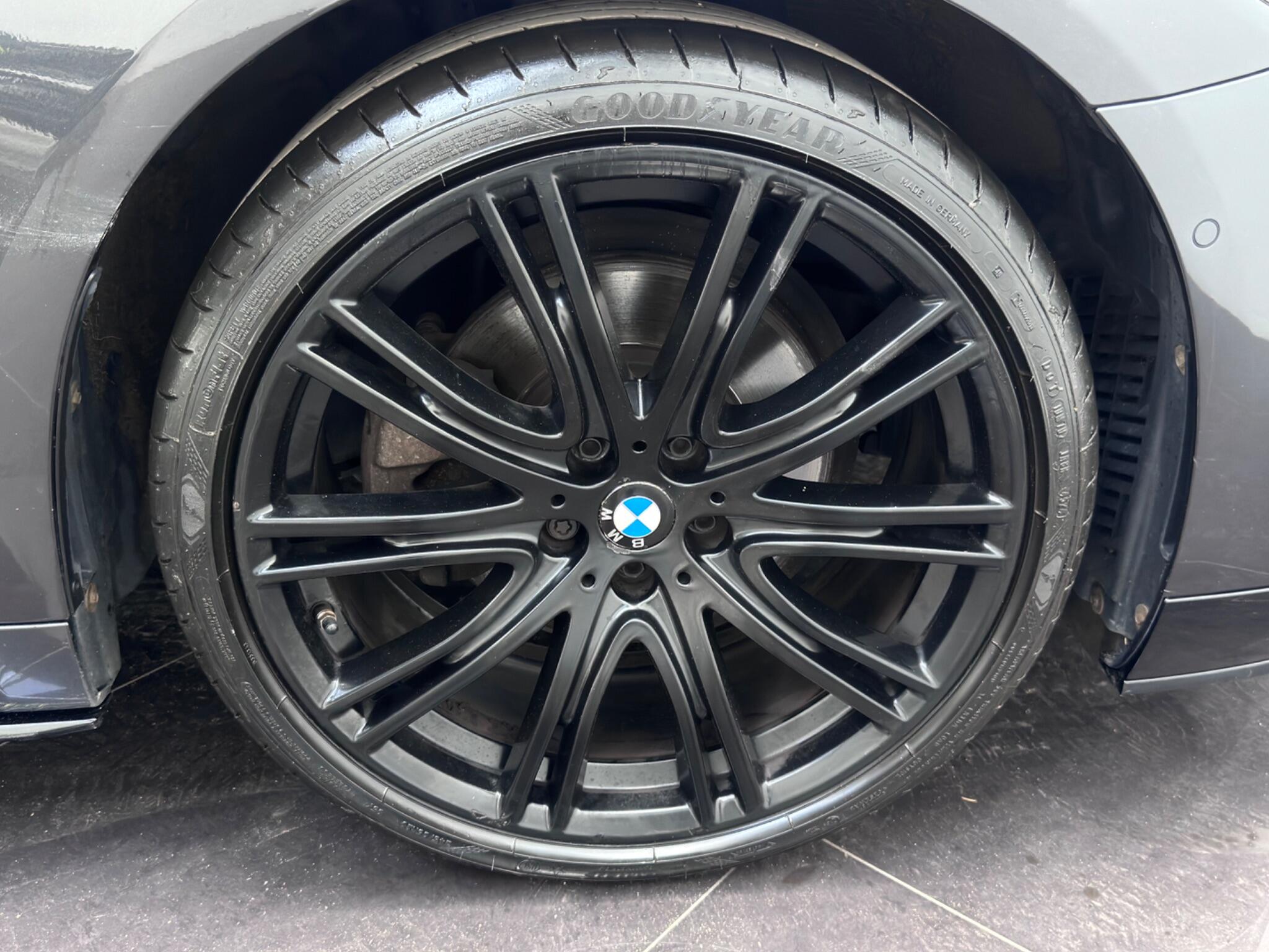 BMW 5 Series view 68