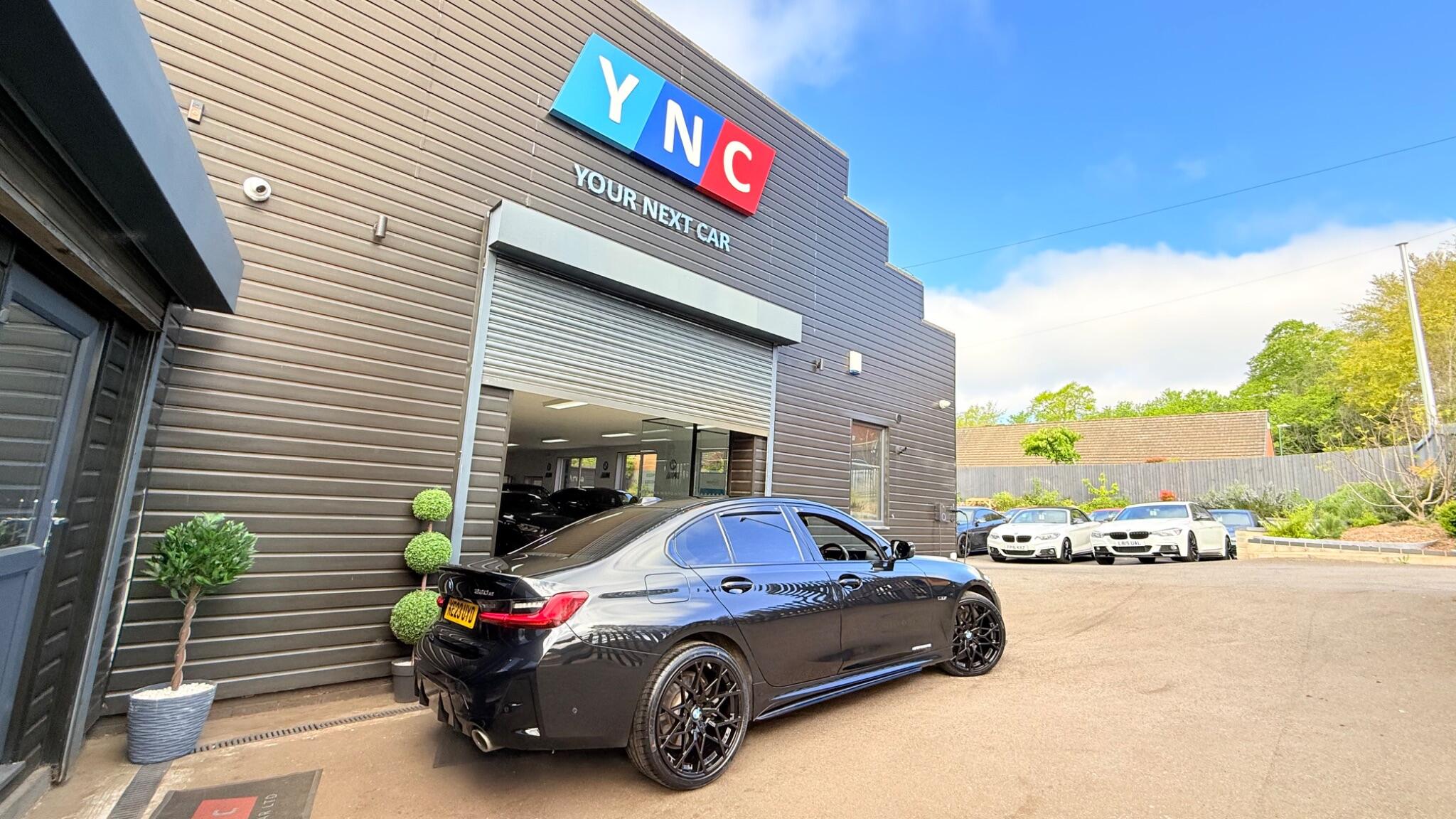 BMW 3 Series view 5