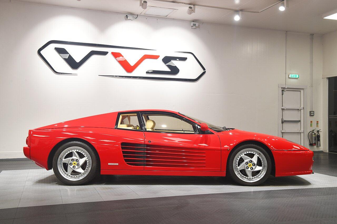 Ferrari 512 view 2