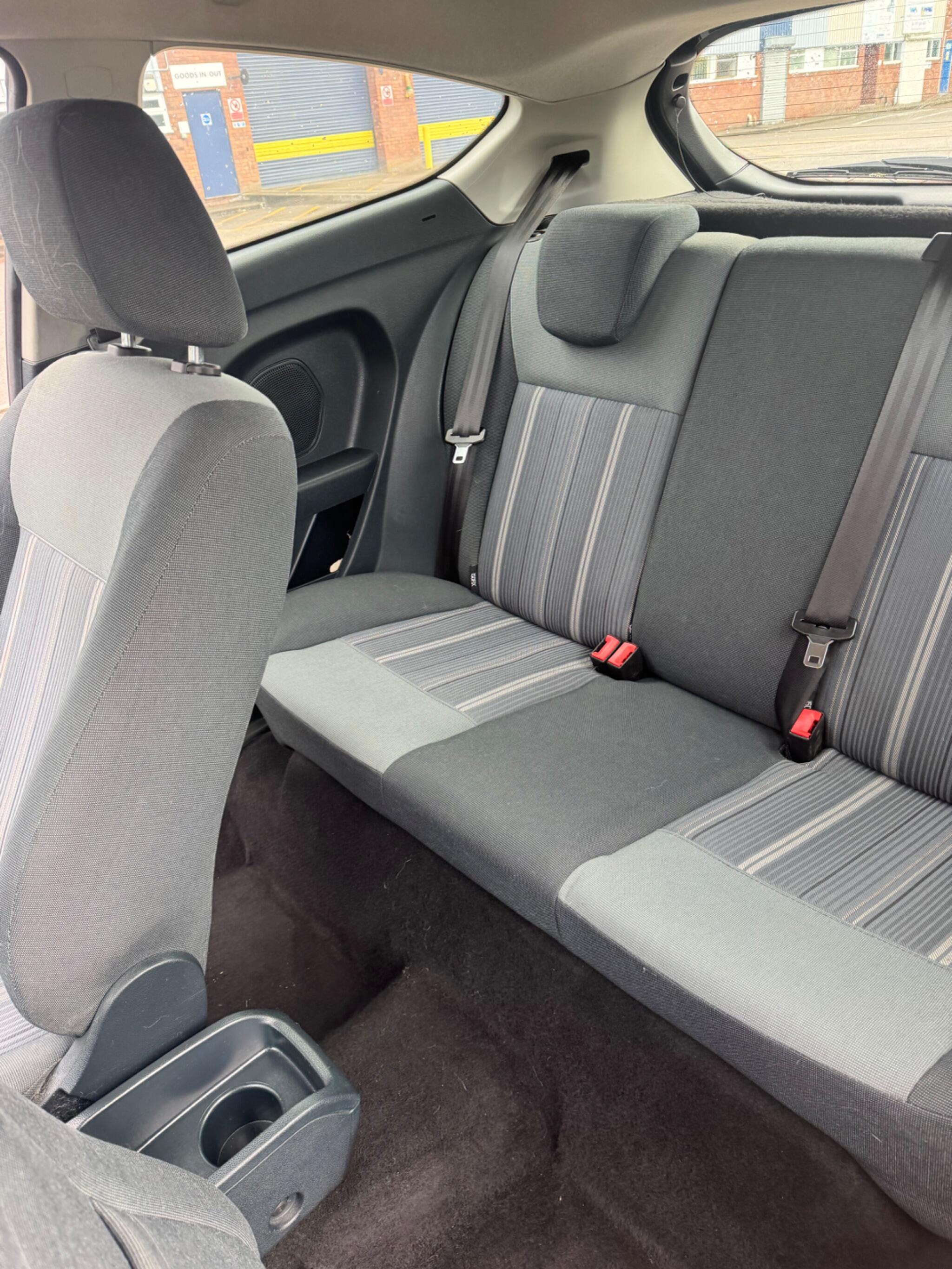 Ford Fiesta view 31