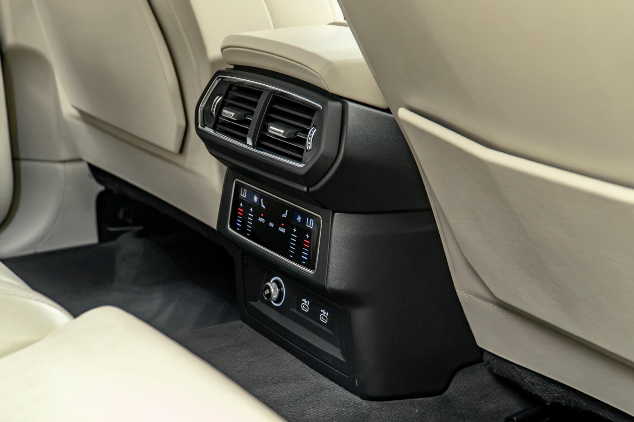 Lamborghini Urus view 47