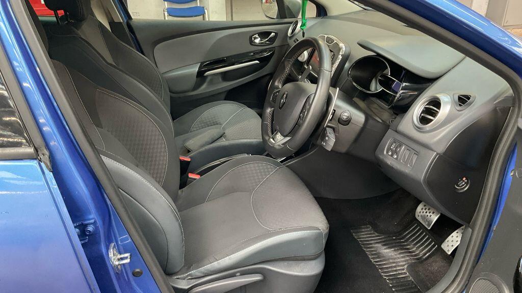 Renault Clio view 12