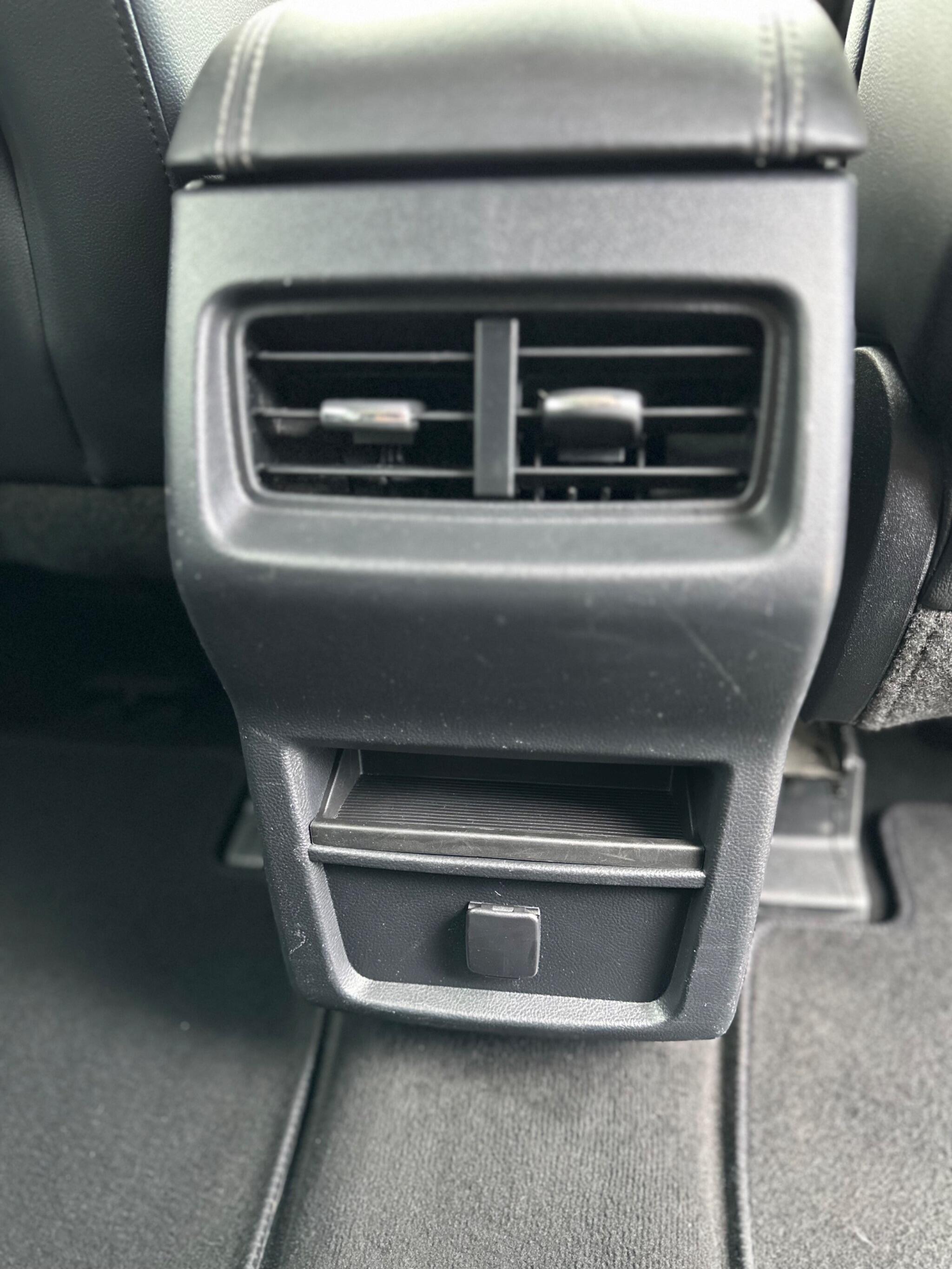 Ford S-Max view 19