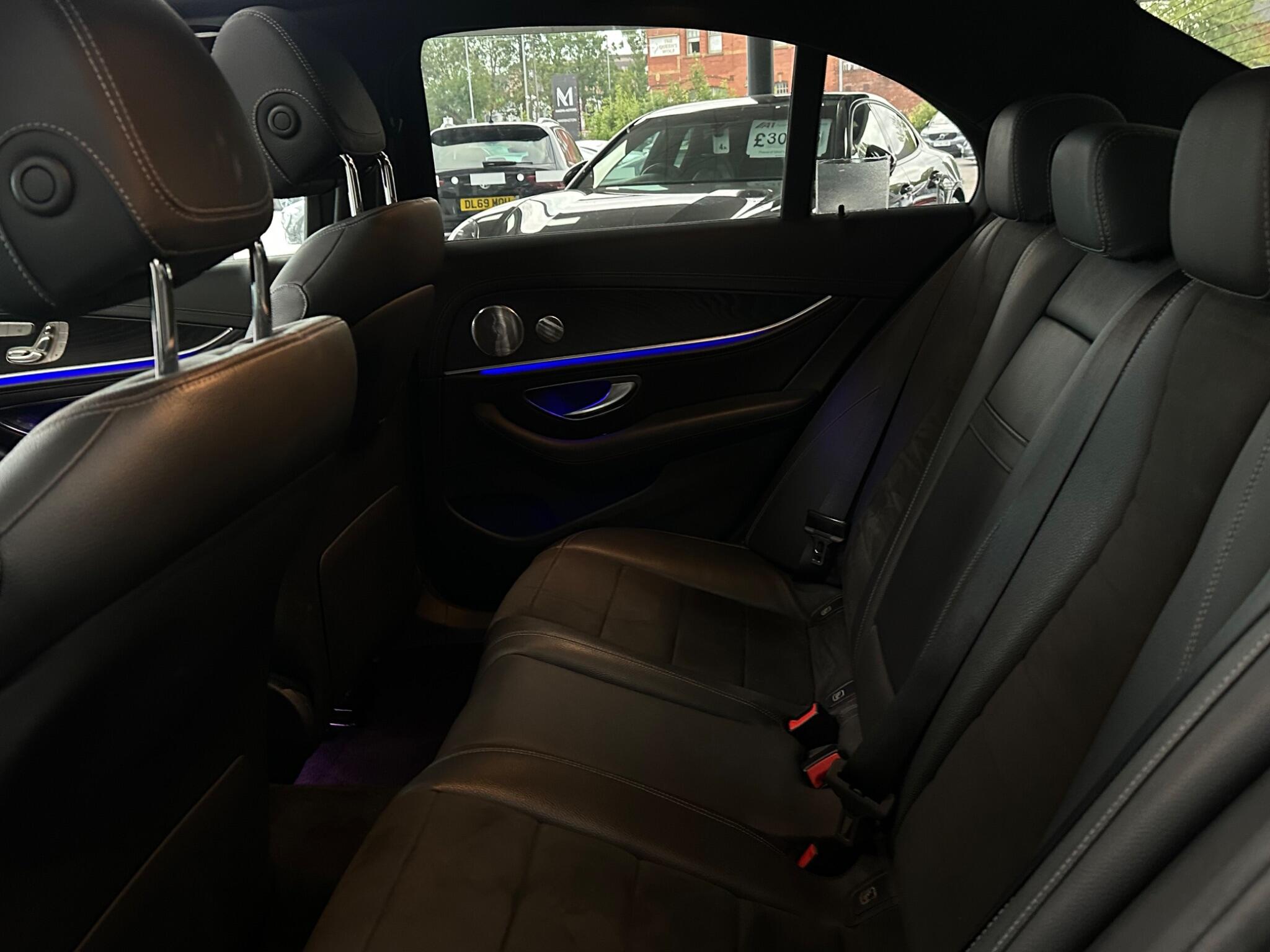 Mercedes-Benz E Class view 37