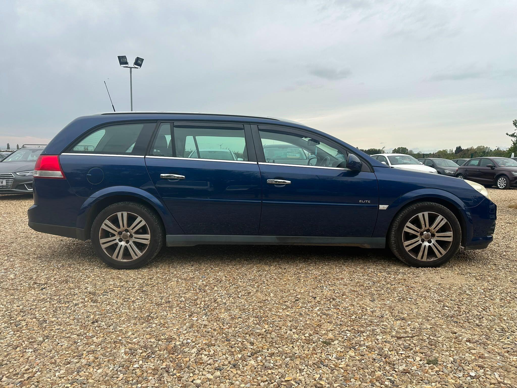Vauxhall Vectra view 5