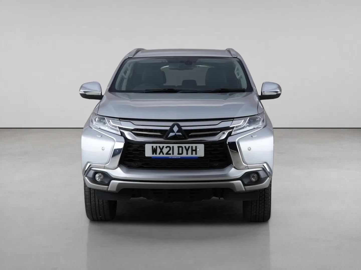 Mitsubishi Shogun Sport view 5