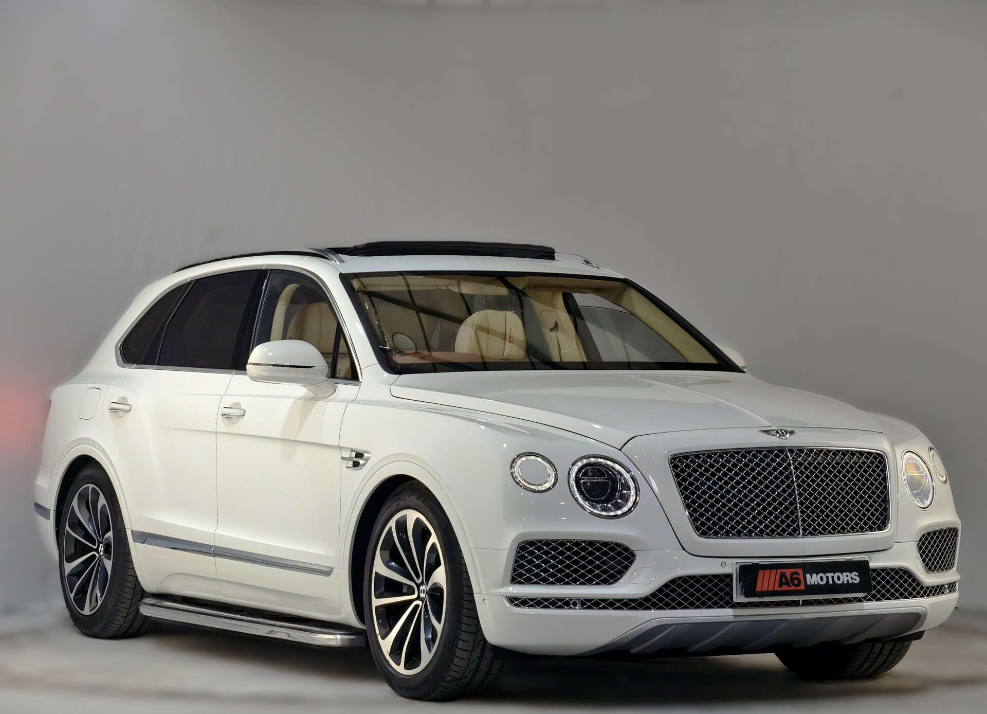 Bentley Bentayga view 12