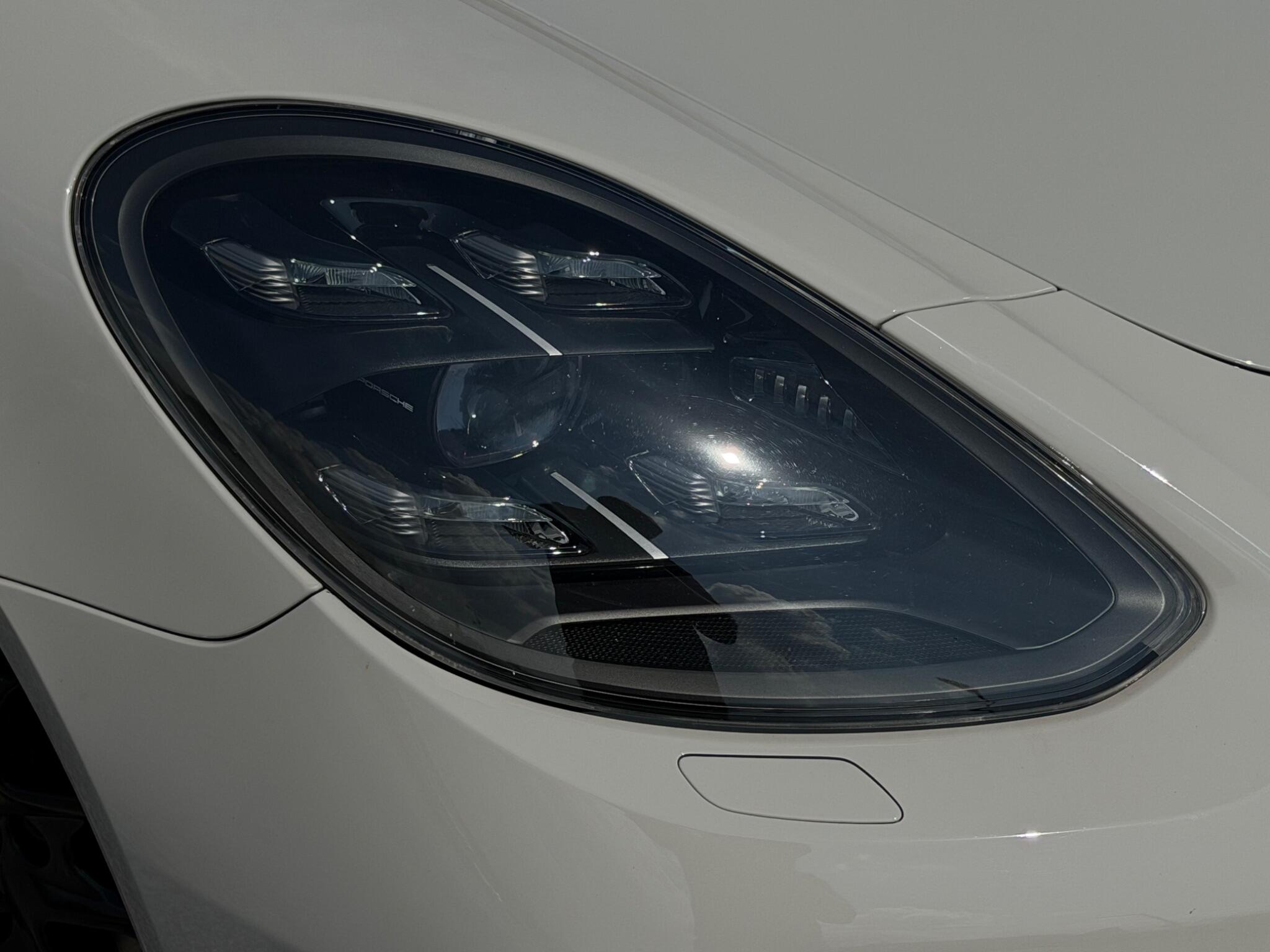 Porsche Panamera view 40
