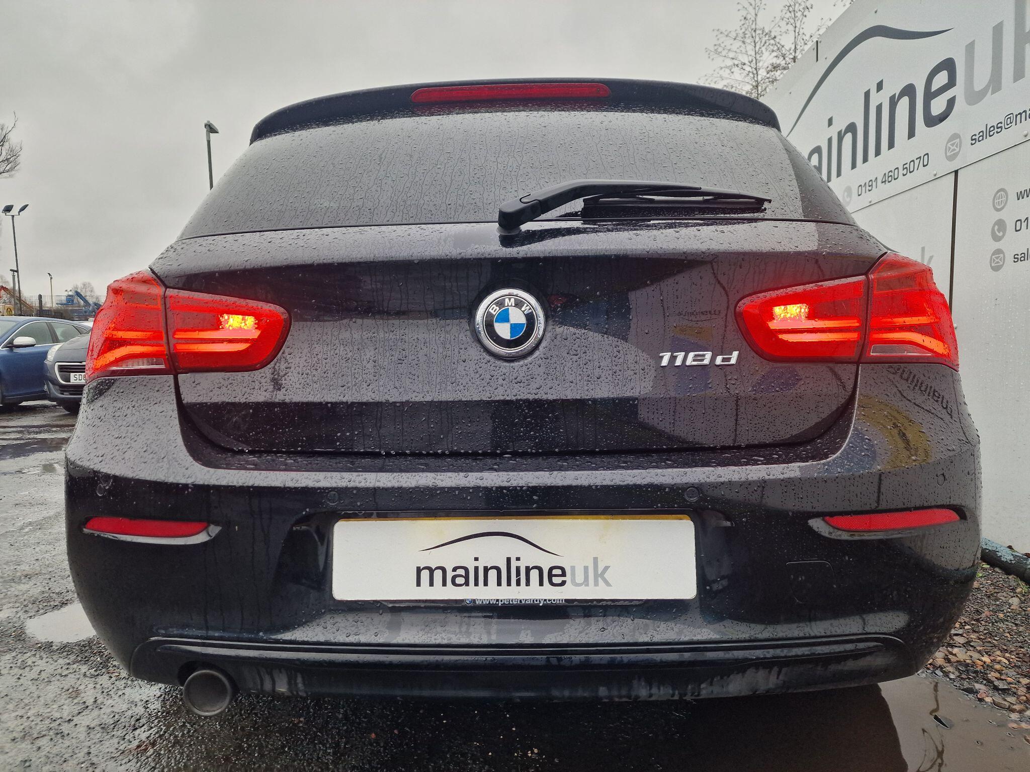 BMW 1 Series view 18