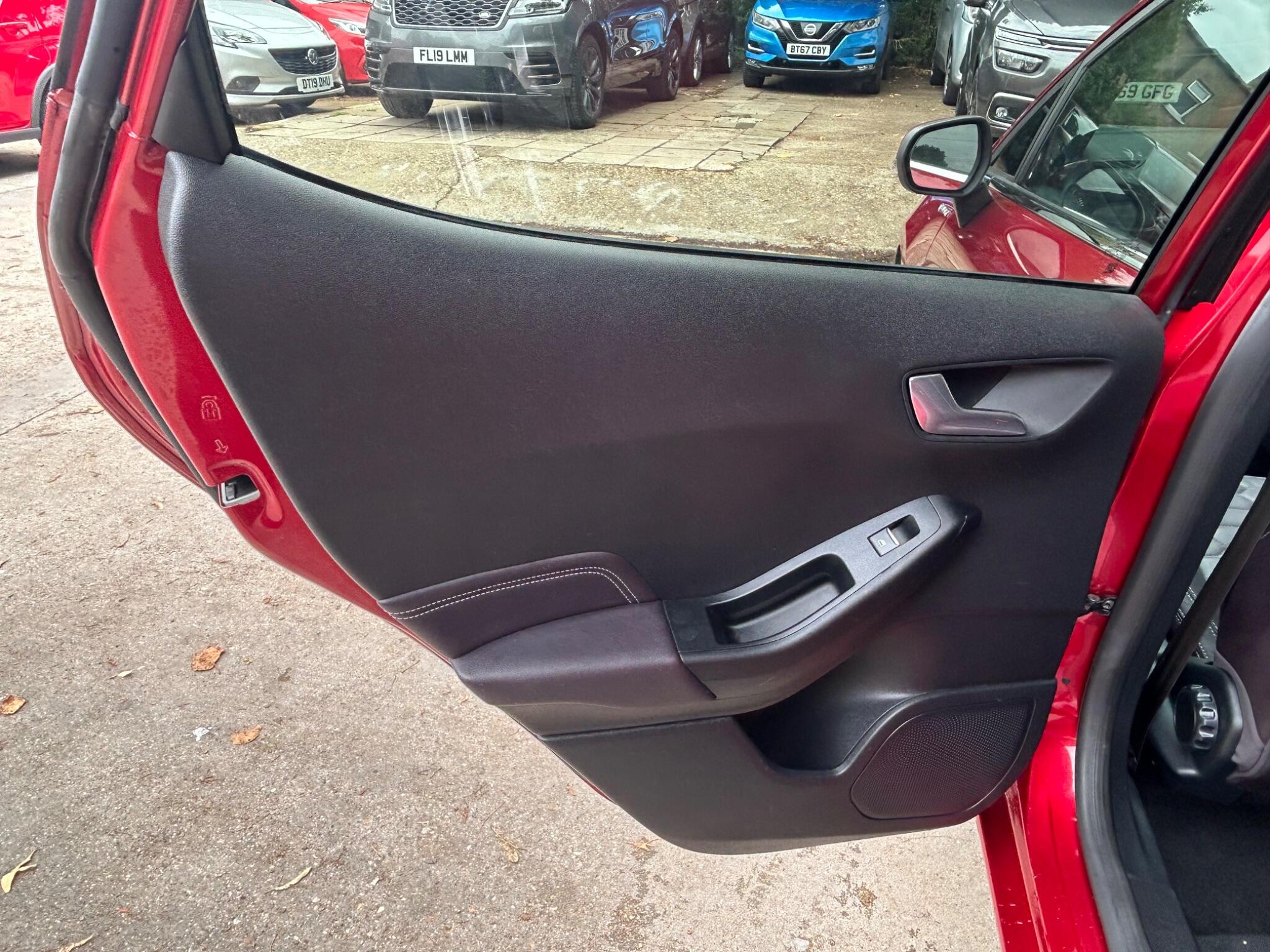 Ford Fiesta view 28