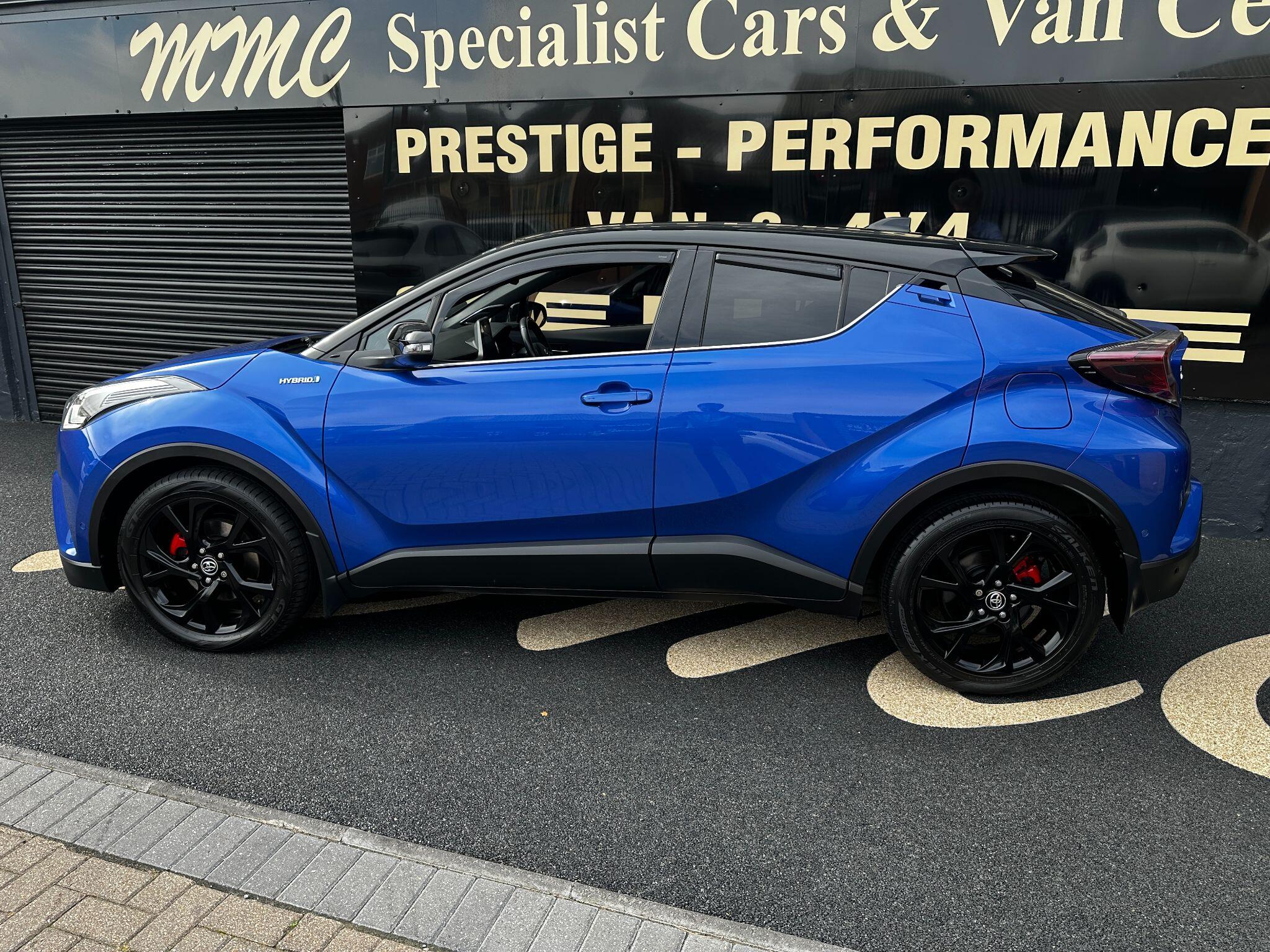 Toyota C-HR view 2